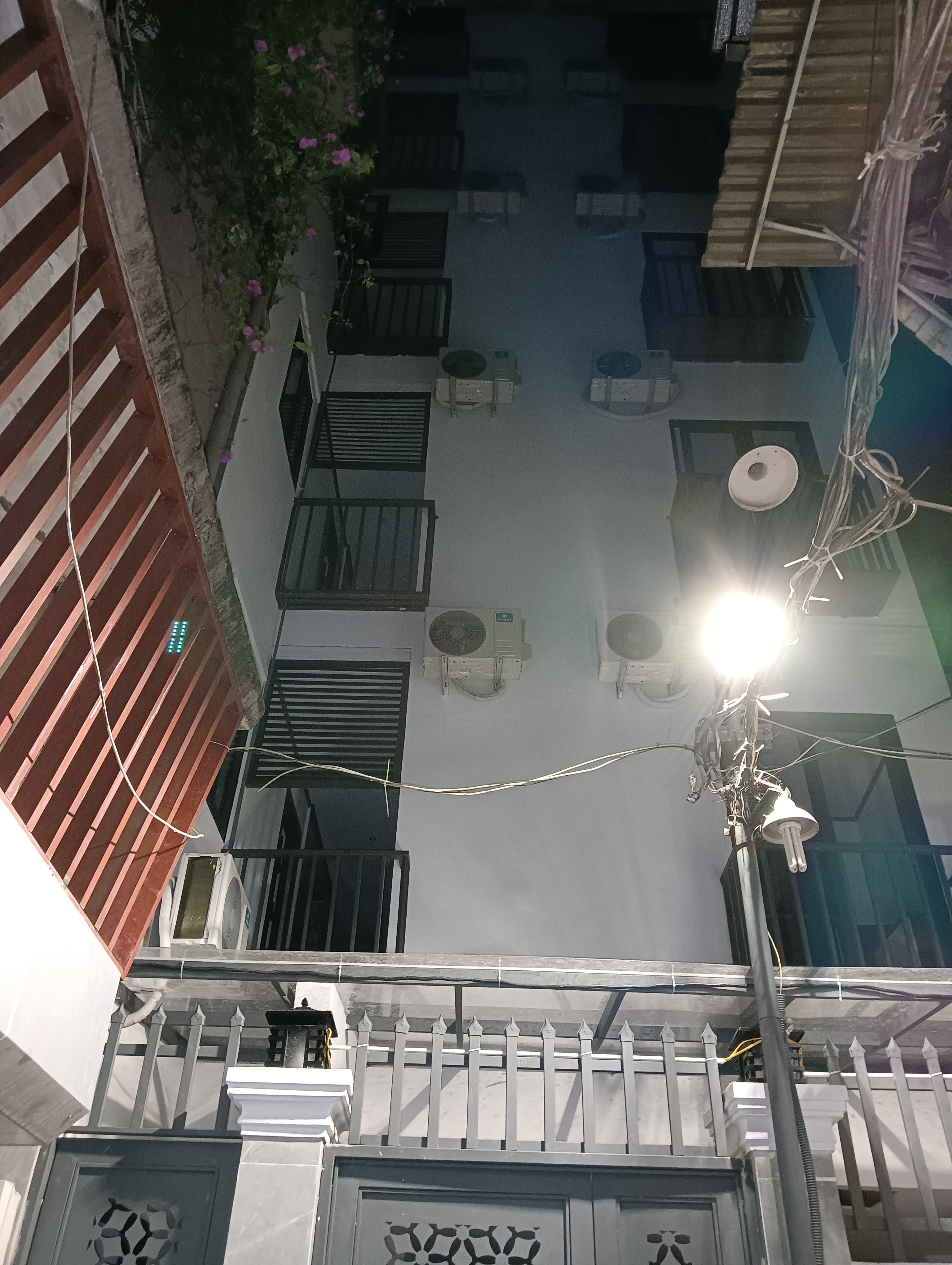 Nhà đất mặt phố Đống Đa, Hà Nội - 111m² giá 32.7 tỷ