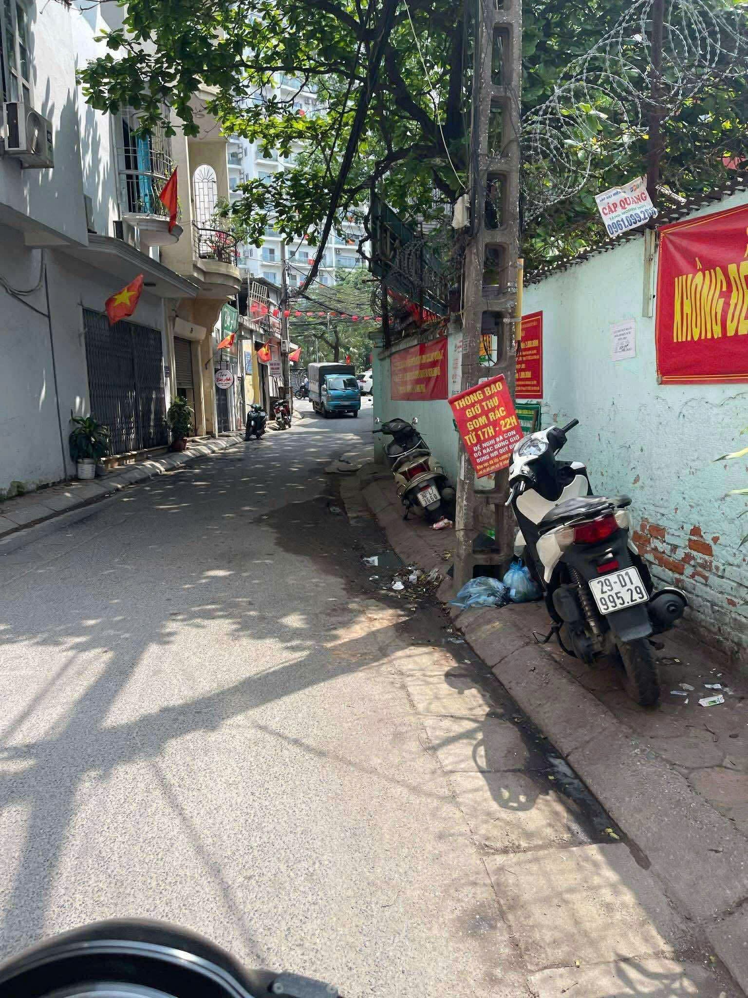 Nhà đất mặt phố, Ba Đình, Hà Nội - 31m² giá 5.4 tỷ