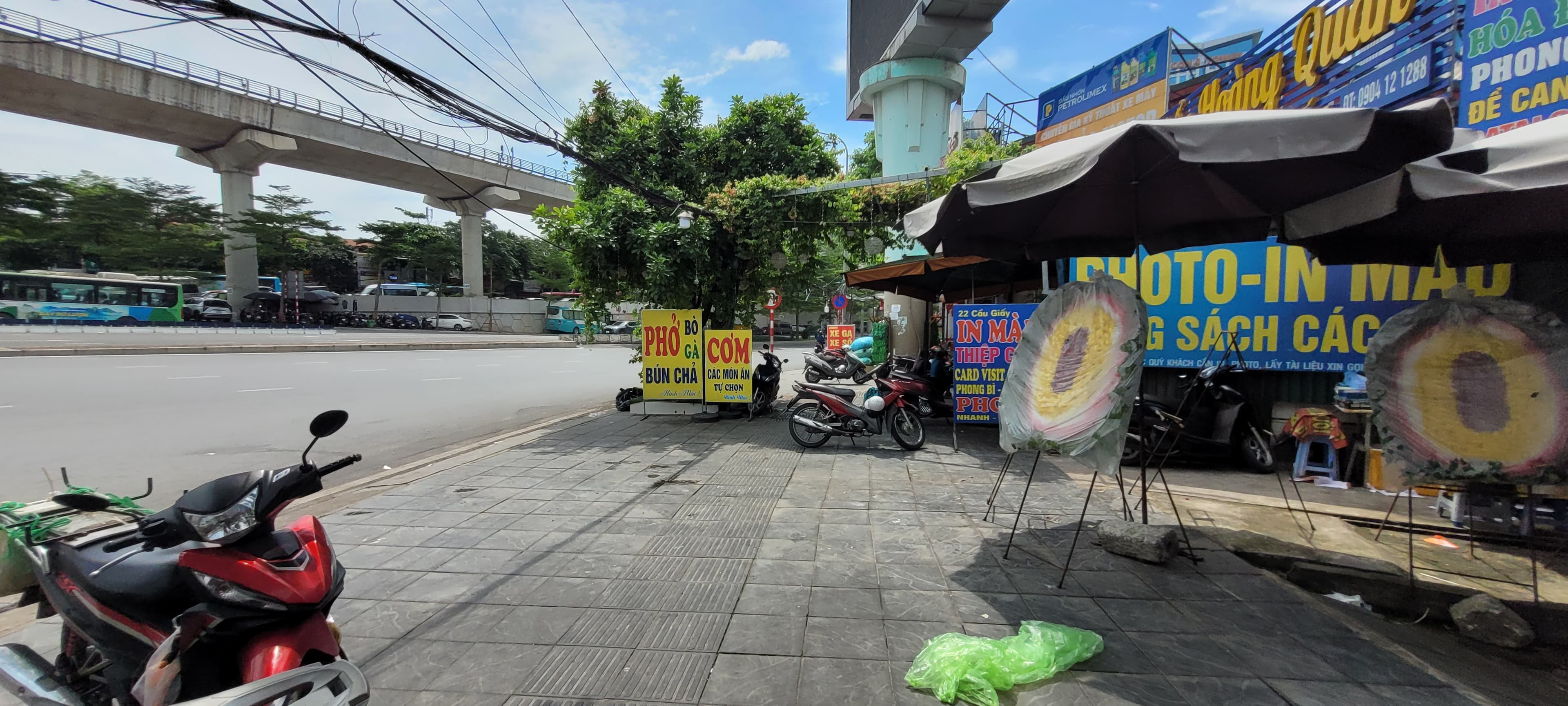 Nhà đất mặt phố, Cầu Giấy, Hà Nội - 66m² giá 24.3 tỷ