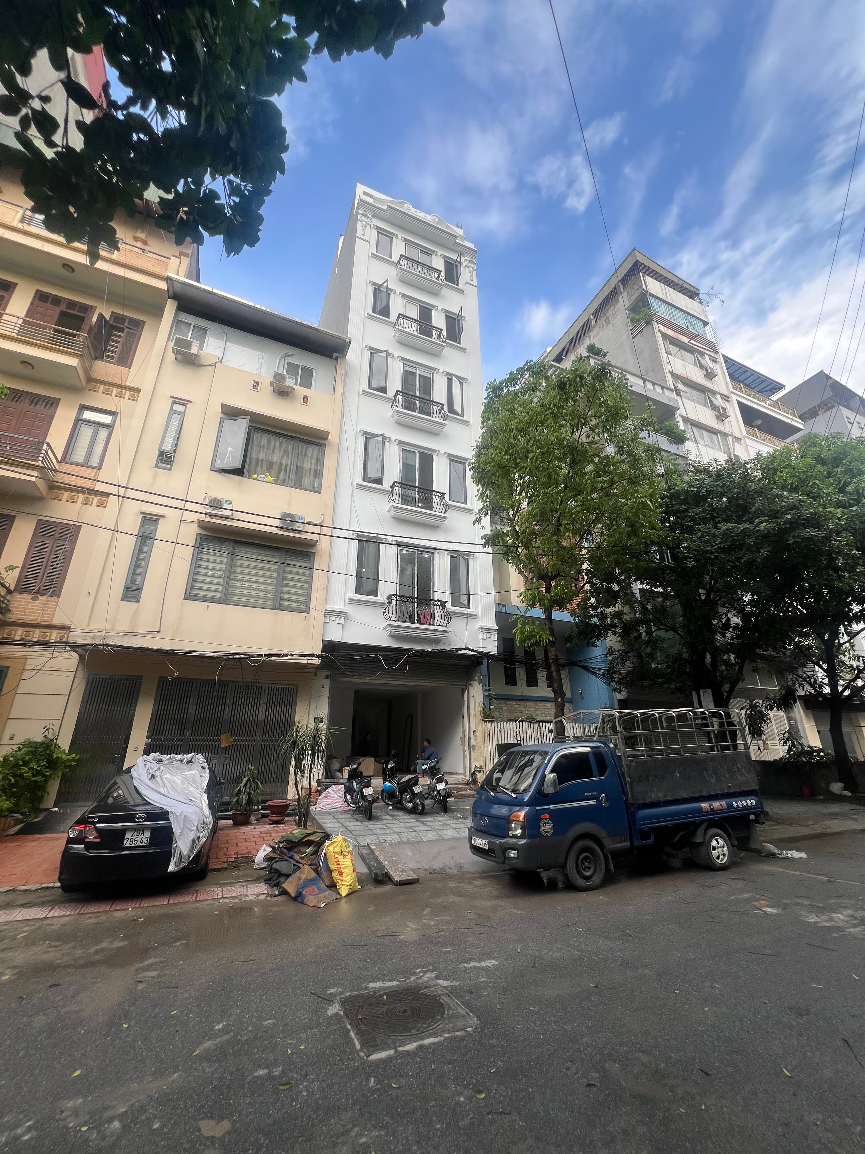 Nhà đất mặt phố, Cầu Giấy, Hà Nội - 80m² giá 40 tỷ