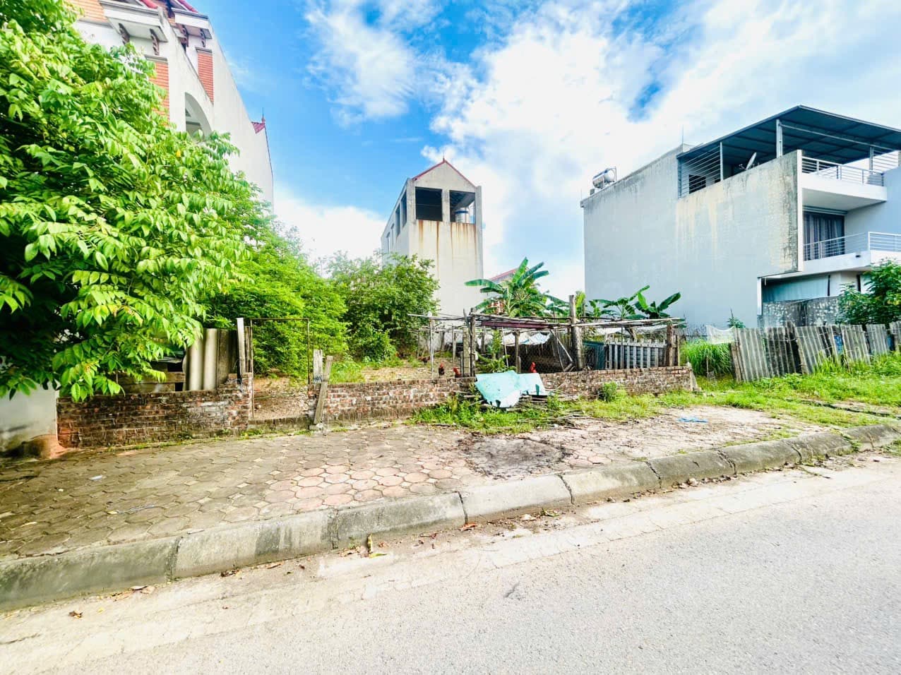 Nhà đất mặt phố, Sóc Sơn, Hà Nội - 180m² giá 15.3 tỷ