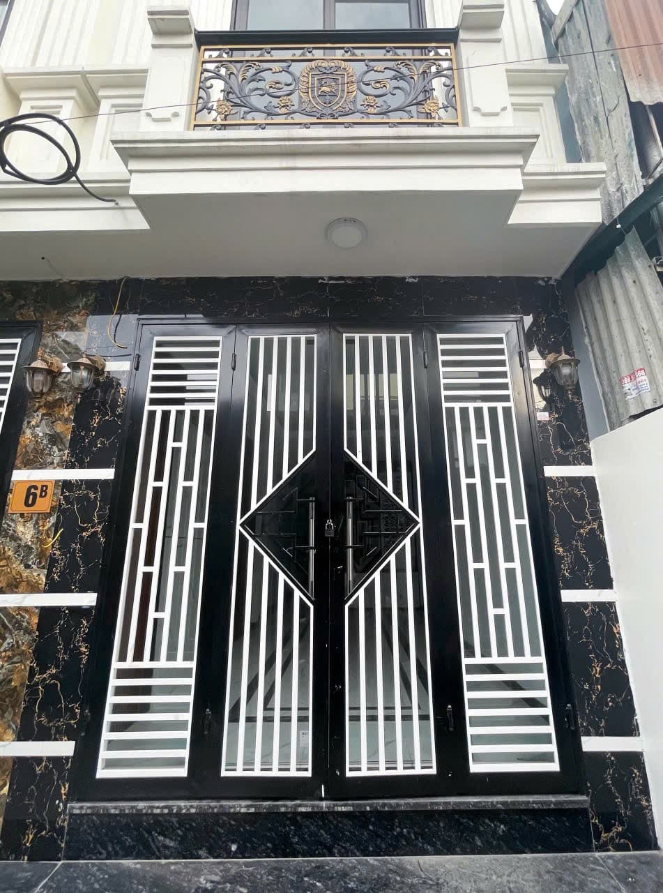 Nhà đất mặt phố, Hoàng Mai, Hà Nội - 42m² giá 9.3 tỷ
