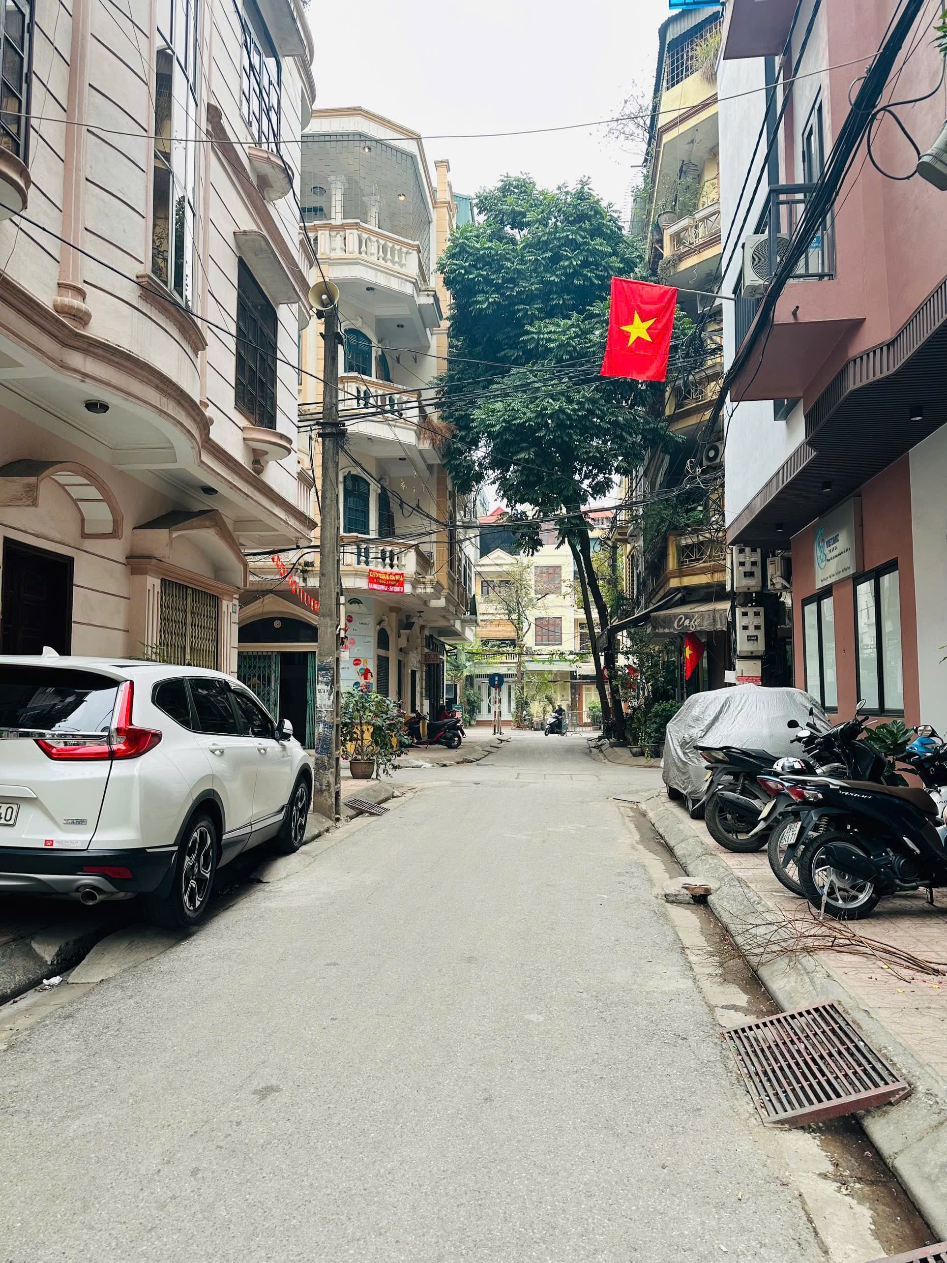 Nhà đất mặt phố, Ba Đình, Hà Nội - 43m² giá 19.3 tỷ