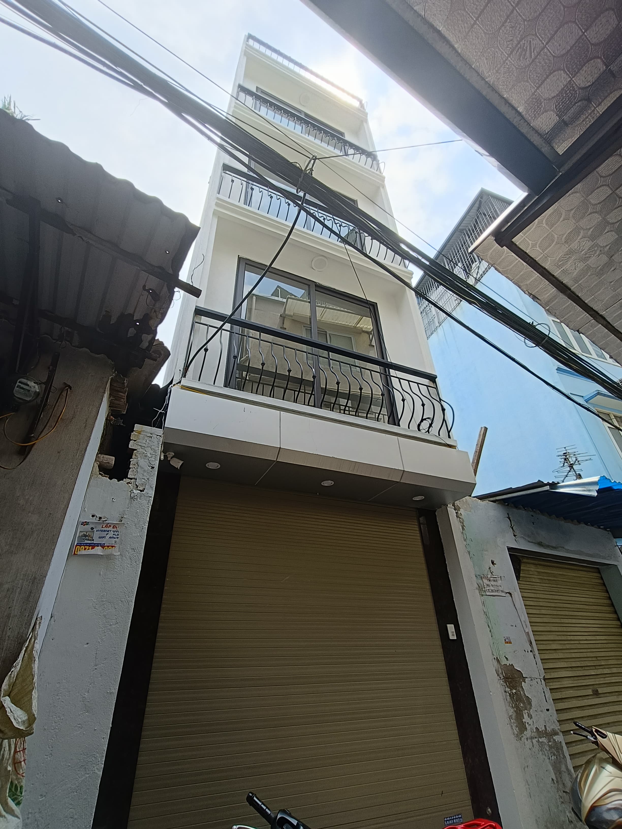 Nhà đất mặt phố, Hoàng Mai, Hà Nội - 43m² giá 9.25 tỷ