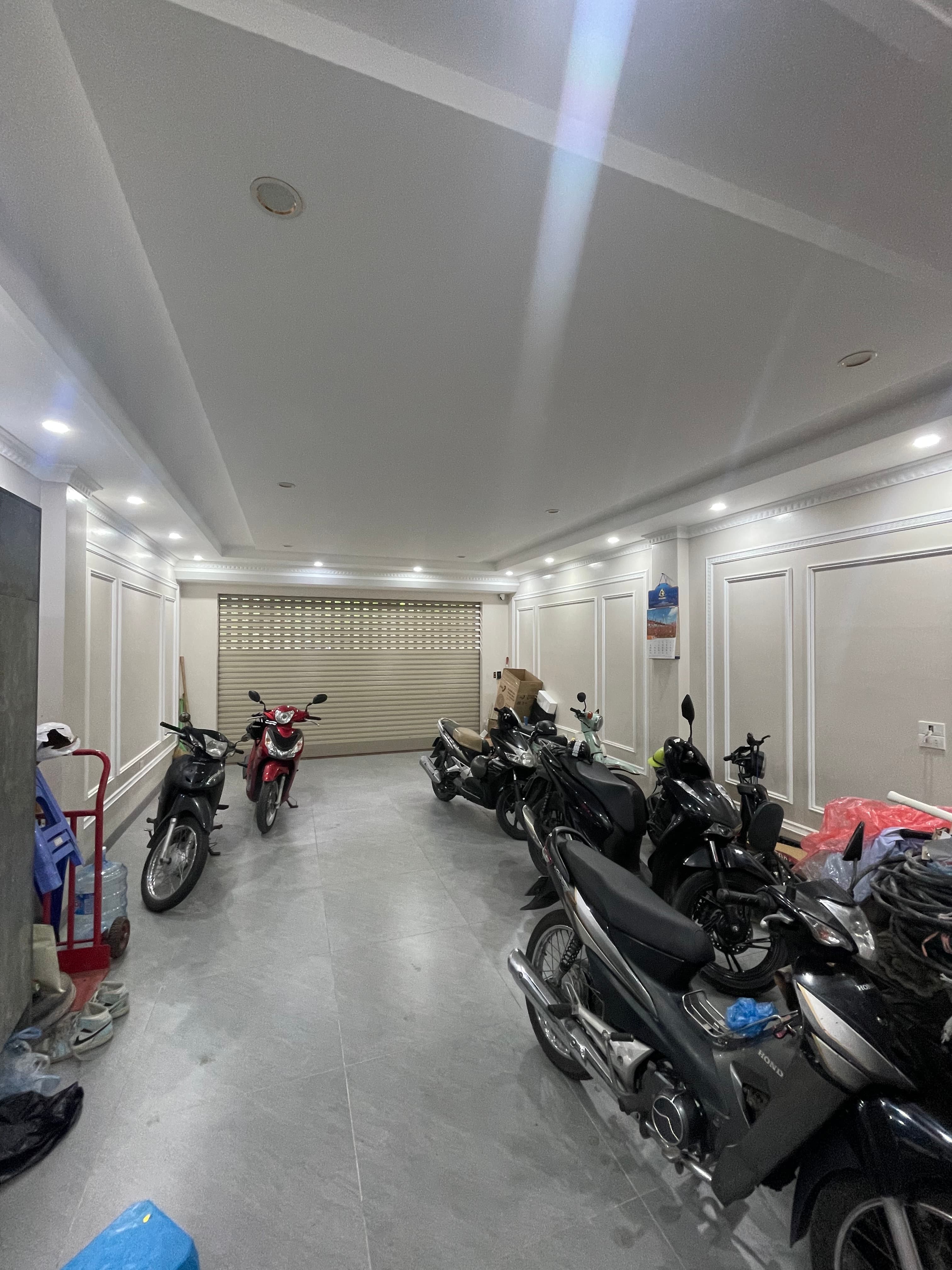 Nhà đất mặt phố, Long Biên, Hà Nội - 60m² giá 24 tỷ