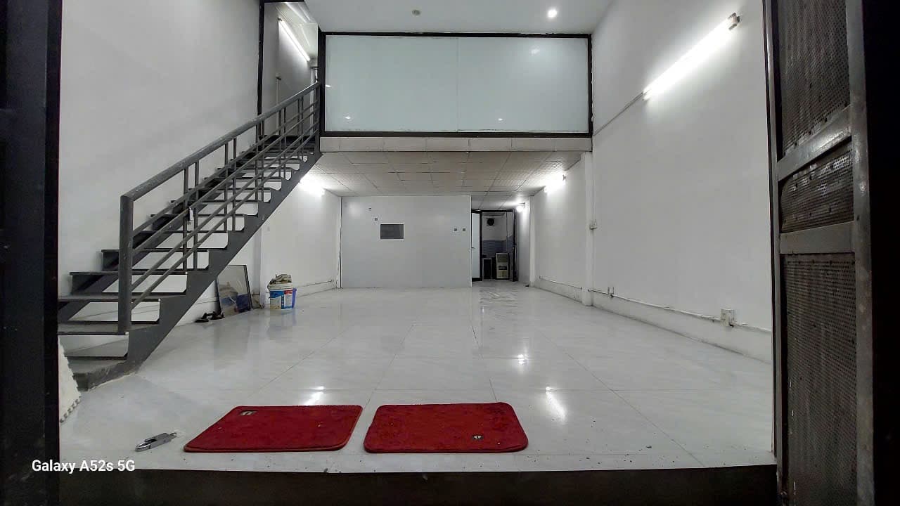 Nhà đất mặt phố, Hoàng Mai, Hà Nội - 68m² giá 2.6 tỷ