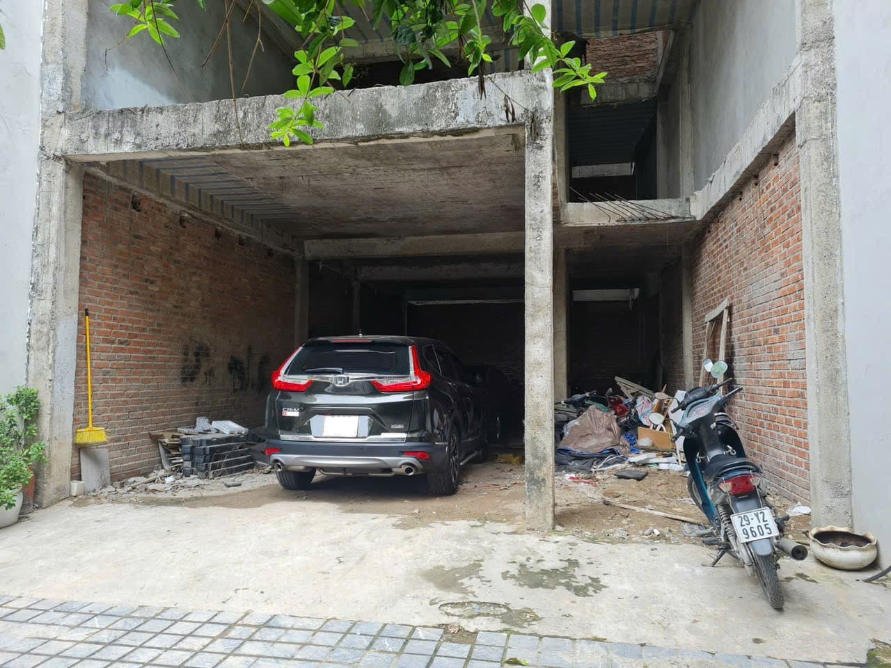 Nhà đất mặt phố, Cầu Giấy, Hà Nội - 100m² giá 32 tỷ
