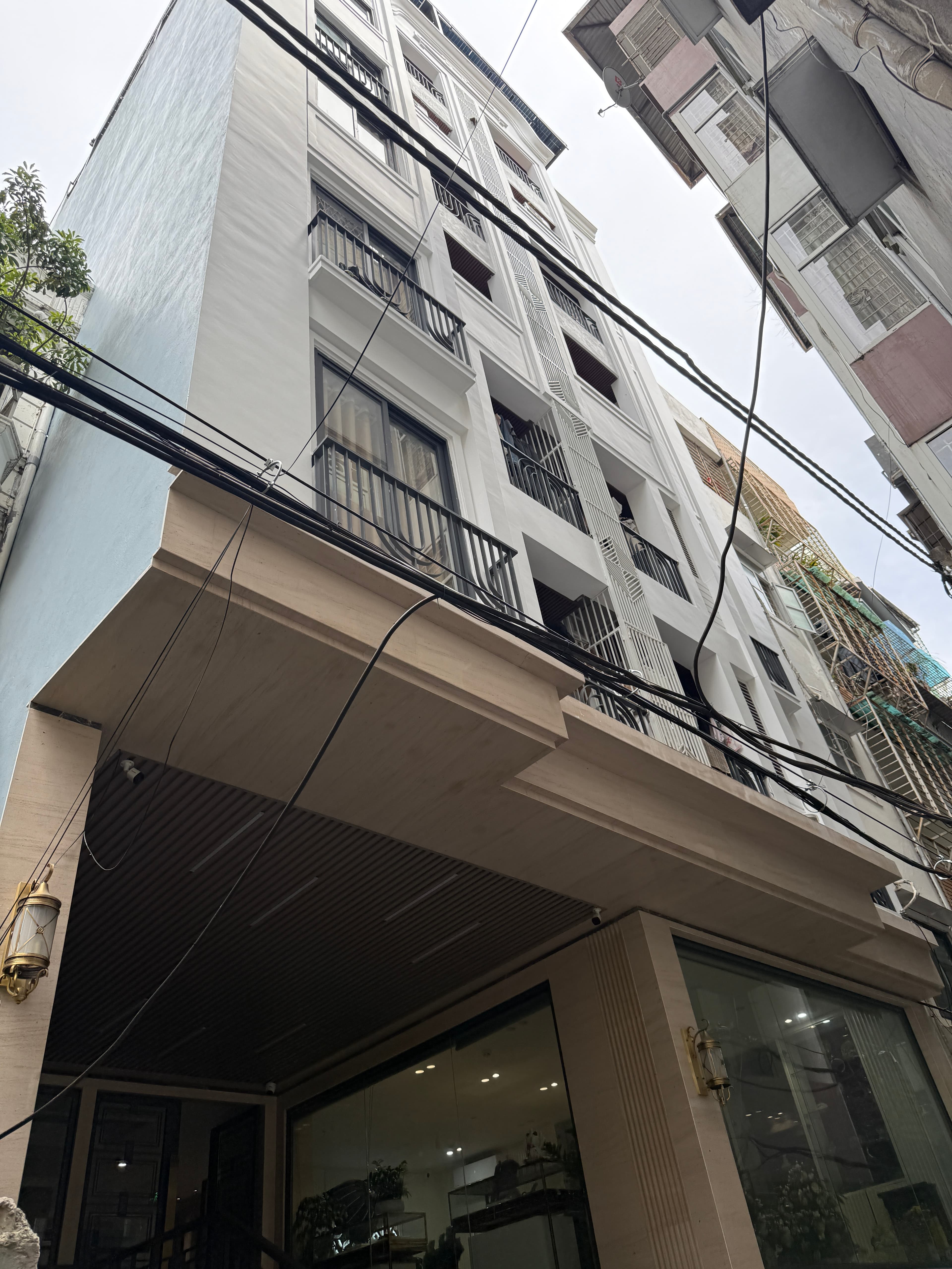 Nhà đất mặt phố, Cầu Giấy, Hà Nội - 190m² giá 82 tỷ
