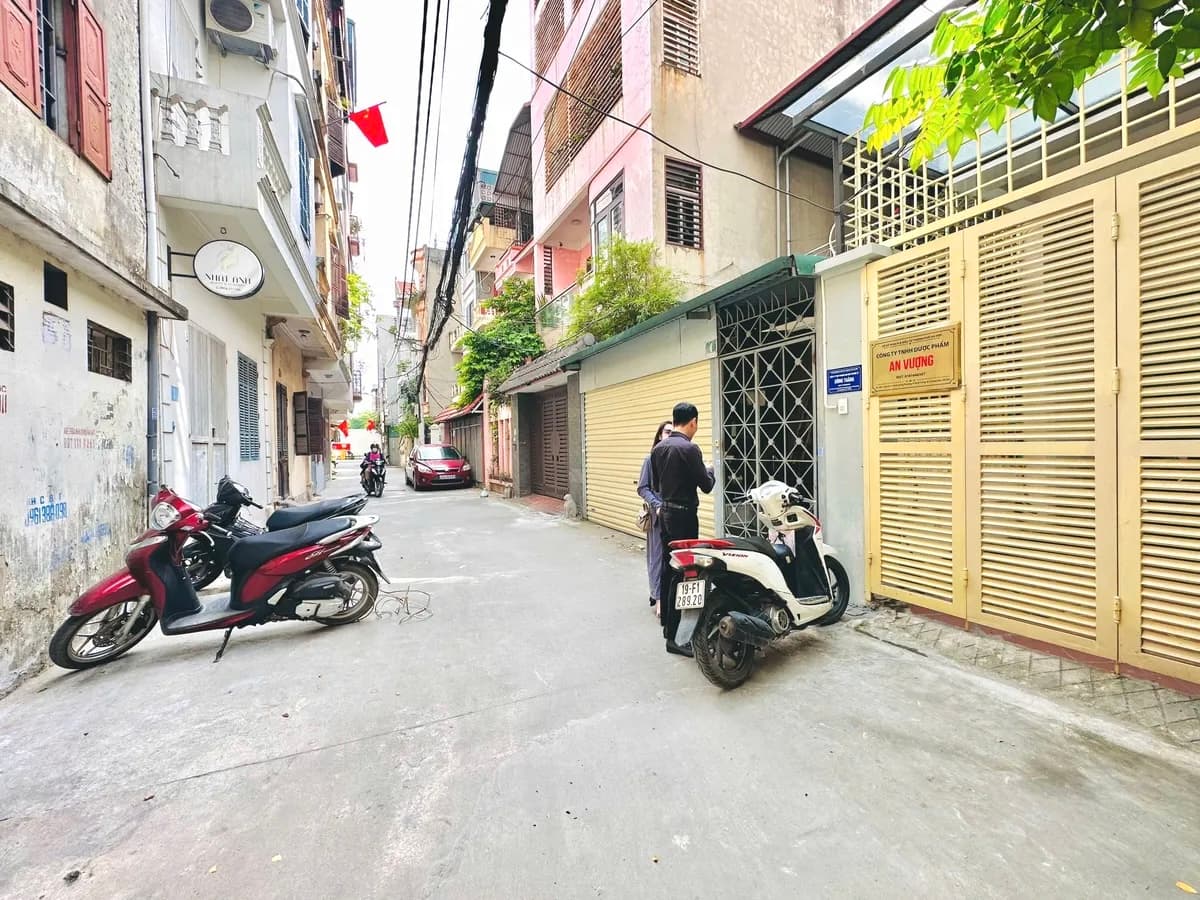 Nhà đất mặt phố, Hoàng Mai, Hà Nội - 98m² giá 26.2 tỷ