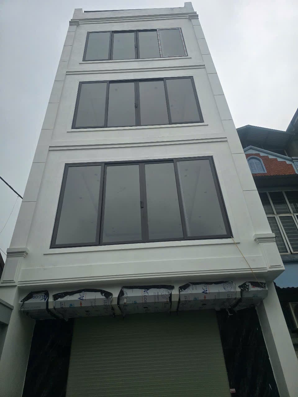 Nhà đất mặt phố, Long Biên, Hà Nội - 66m² giá 9.4 tỷ