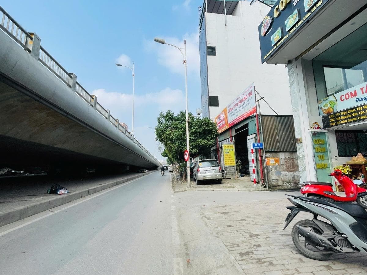 Nhà đất mặt phố, Long Biên, Hà Nội - 52m² giá 23.5 tỷ