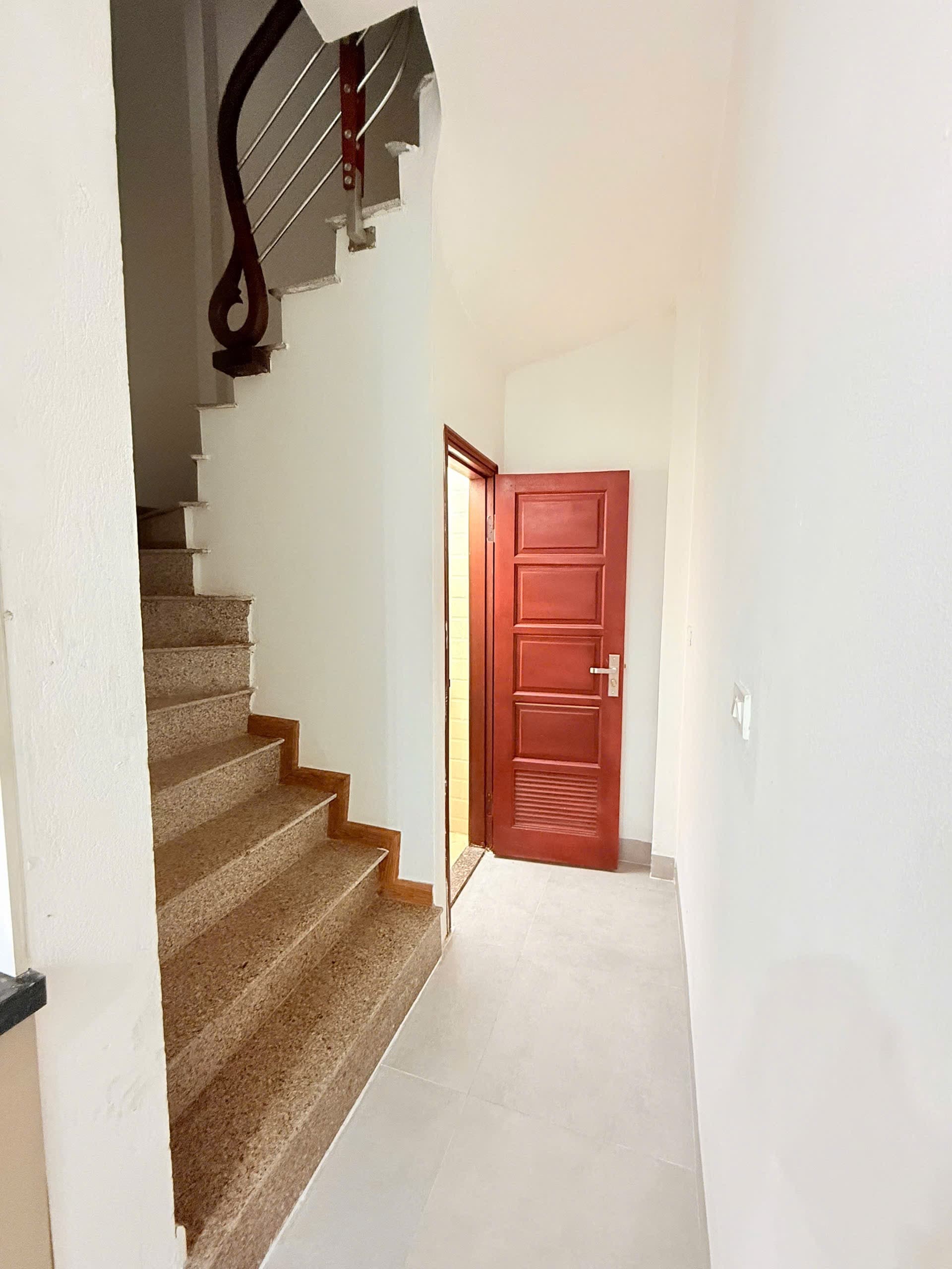 Nhà đất mặt phố, Long Biên, Hà Nội - 63m² giá 13.2 tỷ