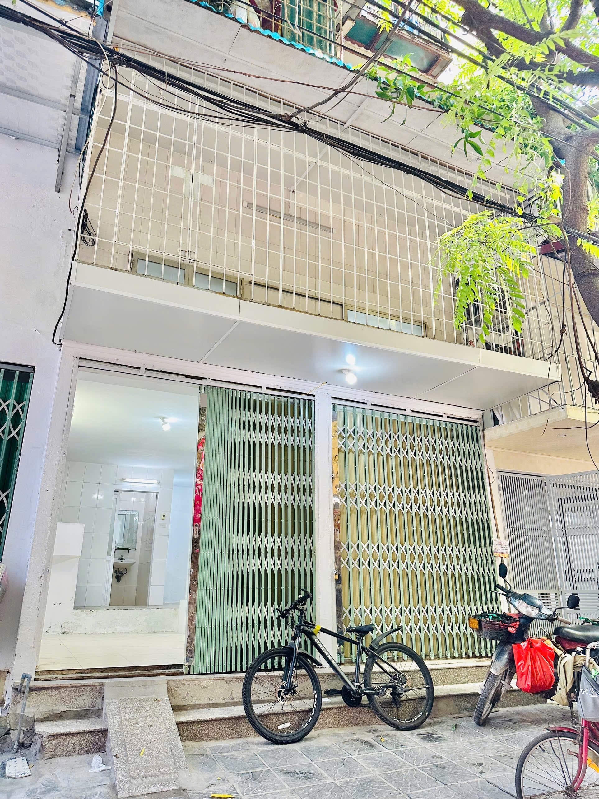 Nhà đất mặt phố, Hoàng Mai, Hà Nội - 32m² giá 1.96 tỷ