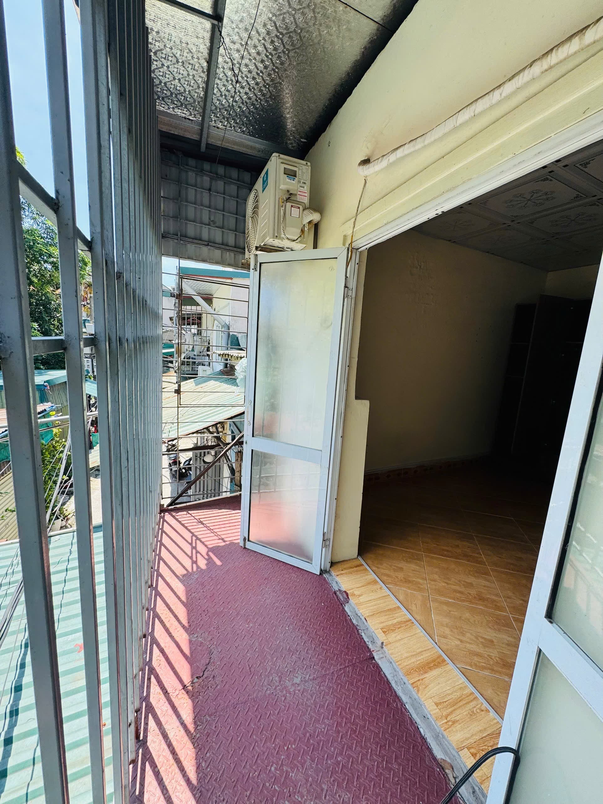 Nhà đất mặt phố, Hoàng Mai, Hà Nội - 33m² giá 2.2 tỷ