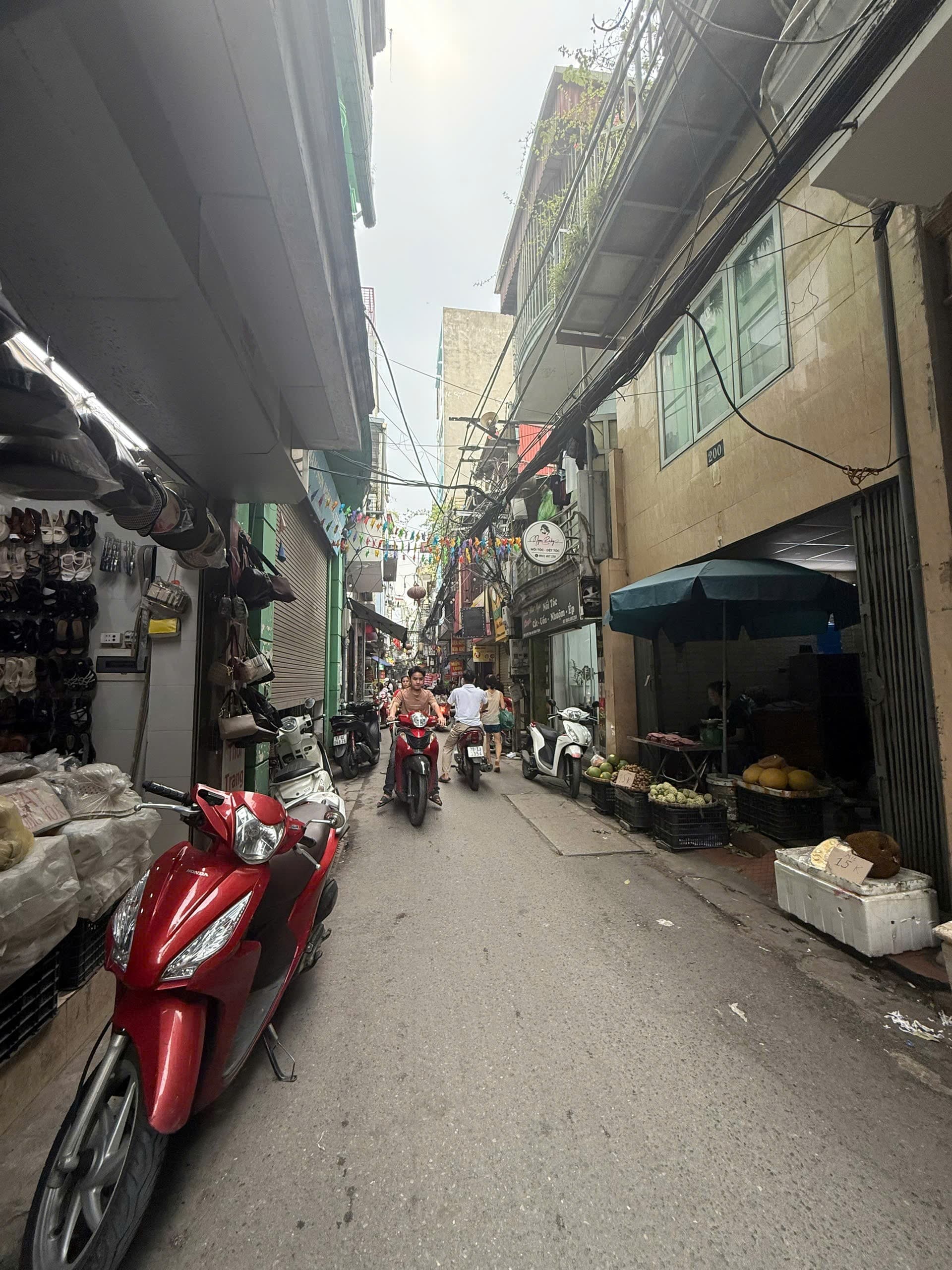 Nhà đất mặt phố, Đống Đa, Hà Nội - 69m² giá 22.8 tỷ
