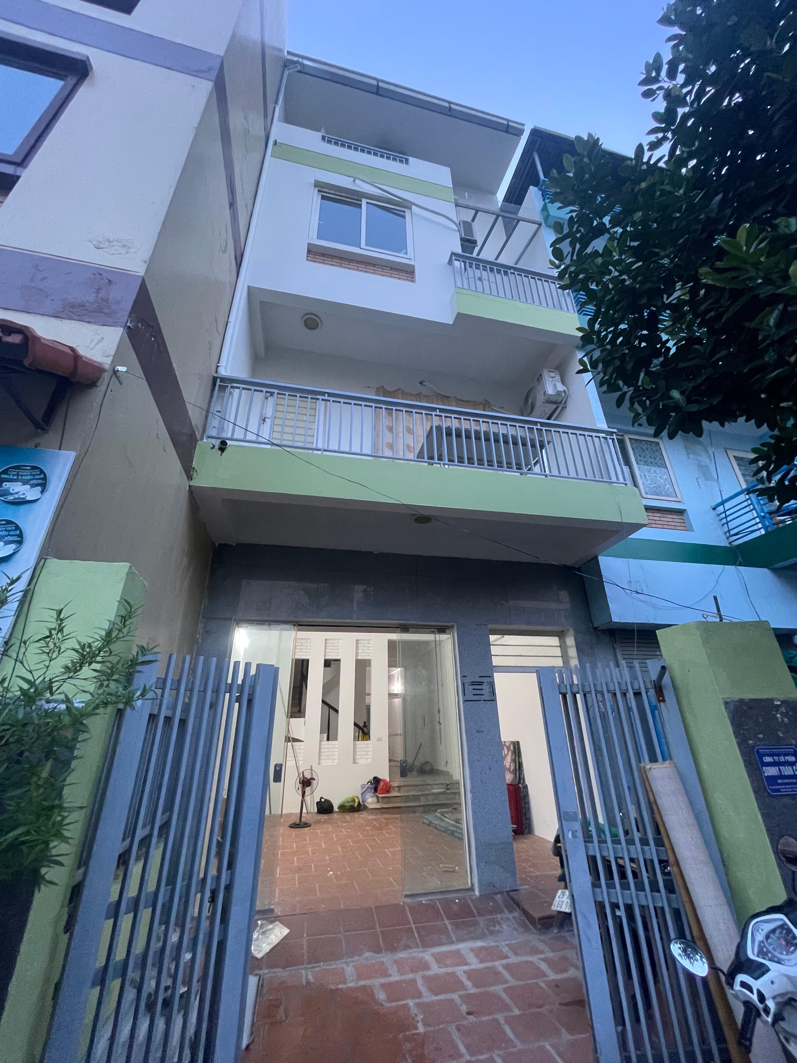 Nhà đất mặt phố, Nam Từ Liêm, Hà Nội - 100m² giá 21.5 tỷ