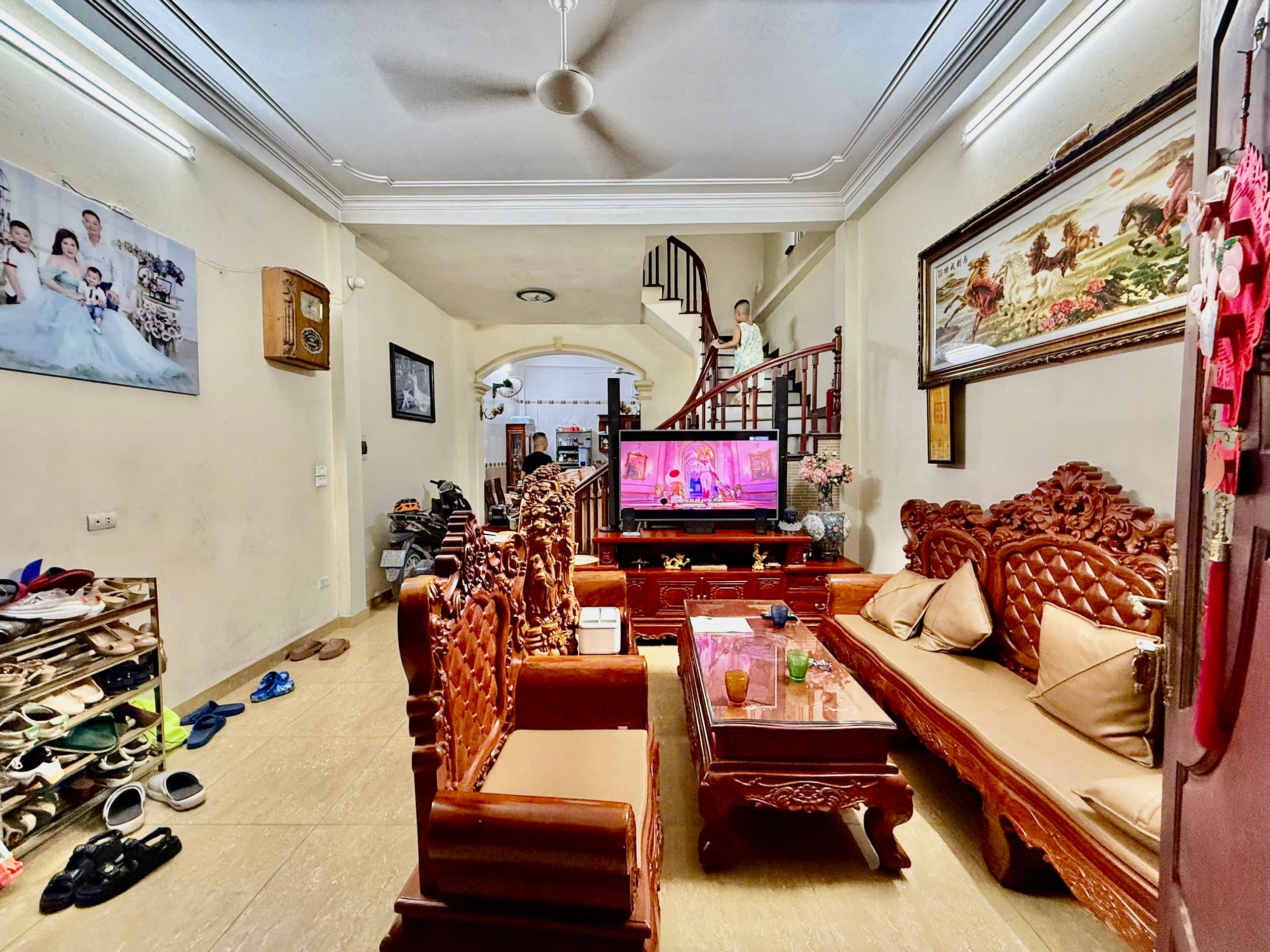 Nhà đất mặt phố, Hoàng Mai, Hà Nội - 52m² giá 13.5 tỷ