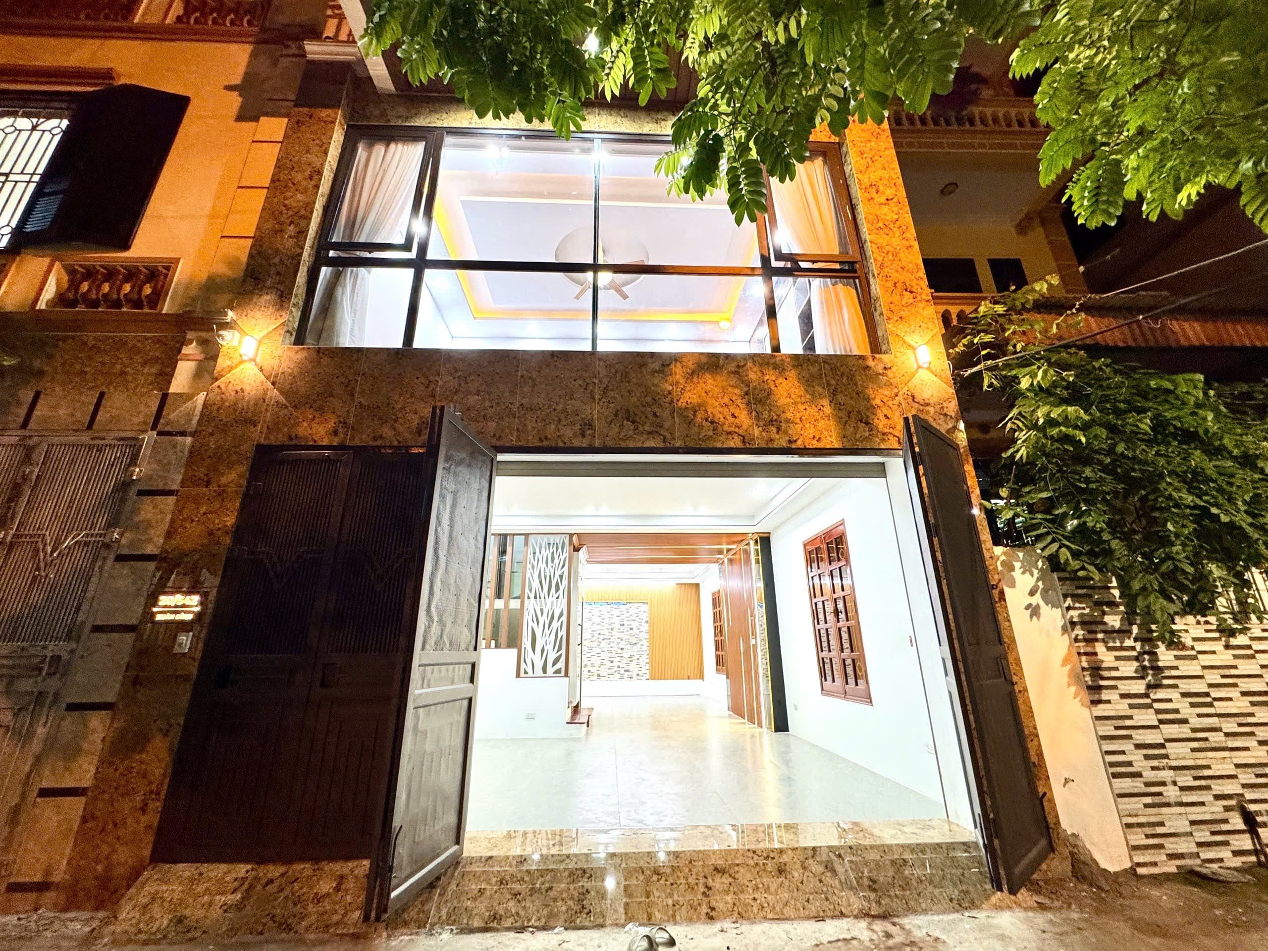 Nhà đất mặt phố, Bắc Từ Liêm, Hà Nội - 66m² giá 21.9 tỷ