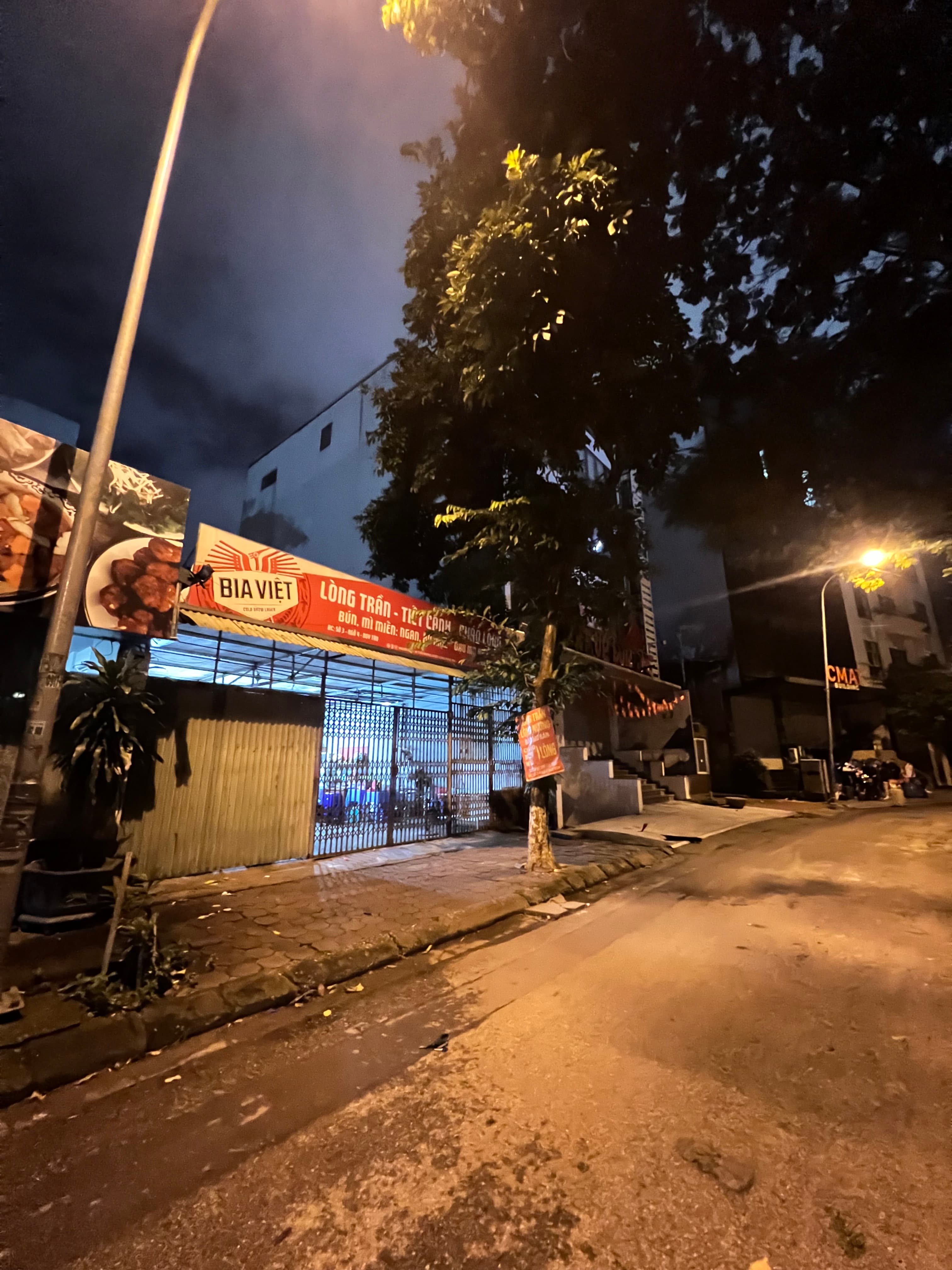 Nhà đất mặt phố, Cầu Giấy, Hà Nội - 162m² giá 76 tỷ