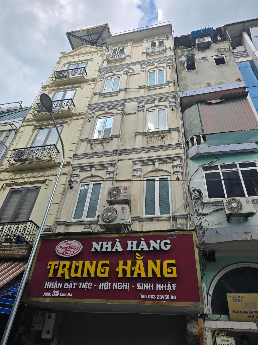 Nhà đất mặt phố, Tây Hồ, Hà Nội - 143m² giá 61 tỷ
