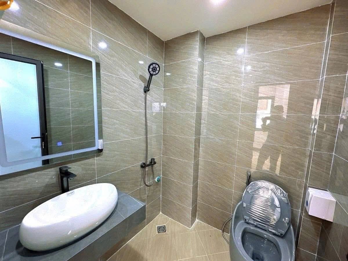 Nhà đất mặt phố, Cầu Giấy, Hà Nội - 50m² giá 21 tỷ