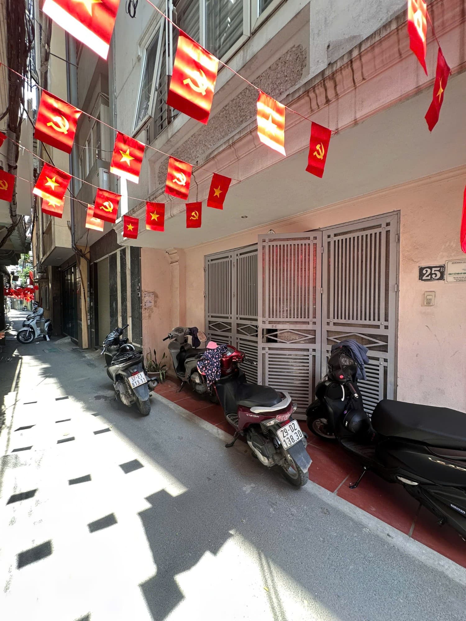 Nhà đất mặt phố, Cầu Giấy, Hà Nội - 51m² giá 20 tỷ