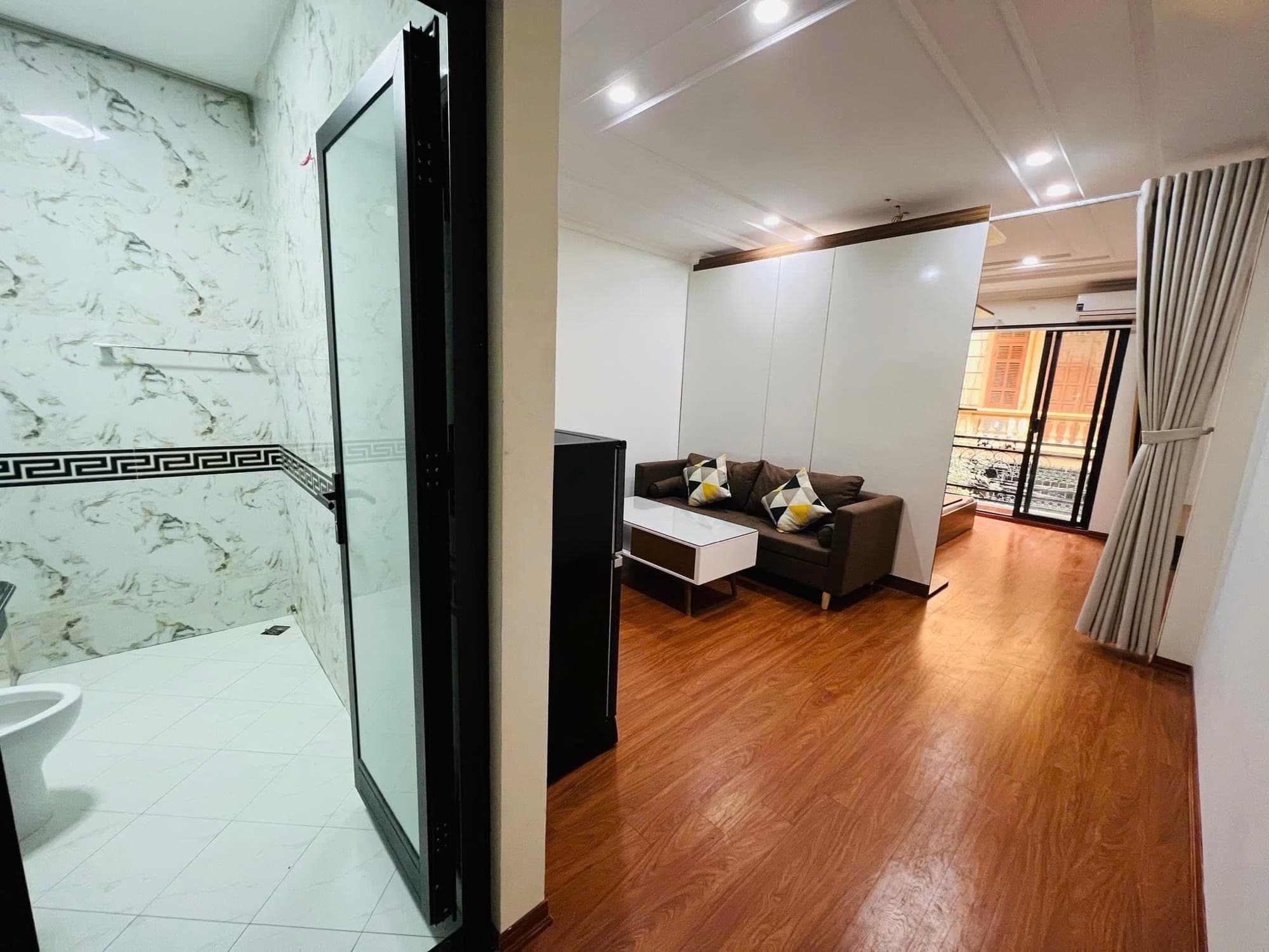 Nhà đất mặt phố, Cầu Giấy, Hà Nội - 84m² giá 31.8 tỷ
