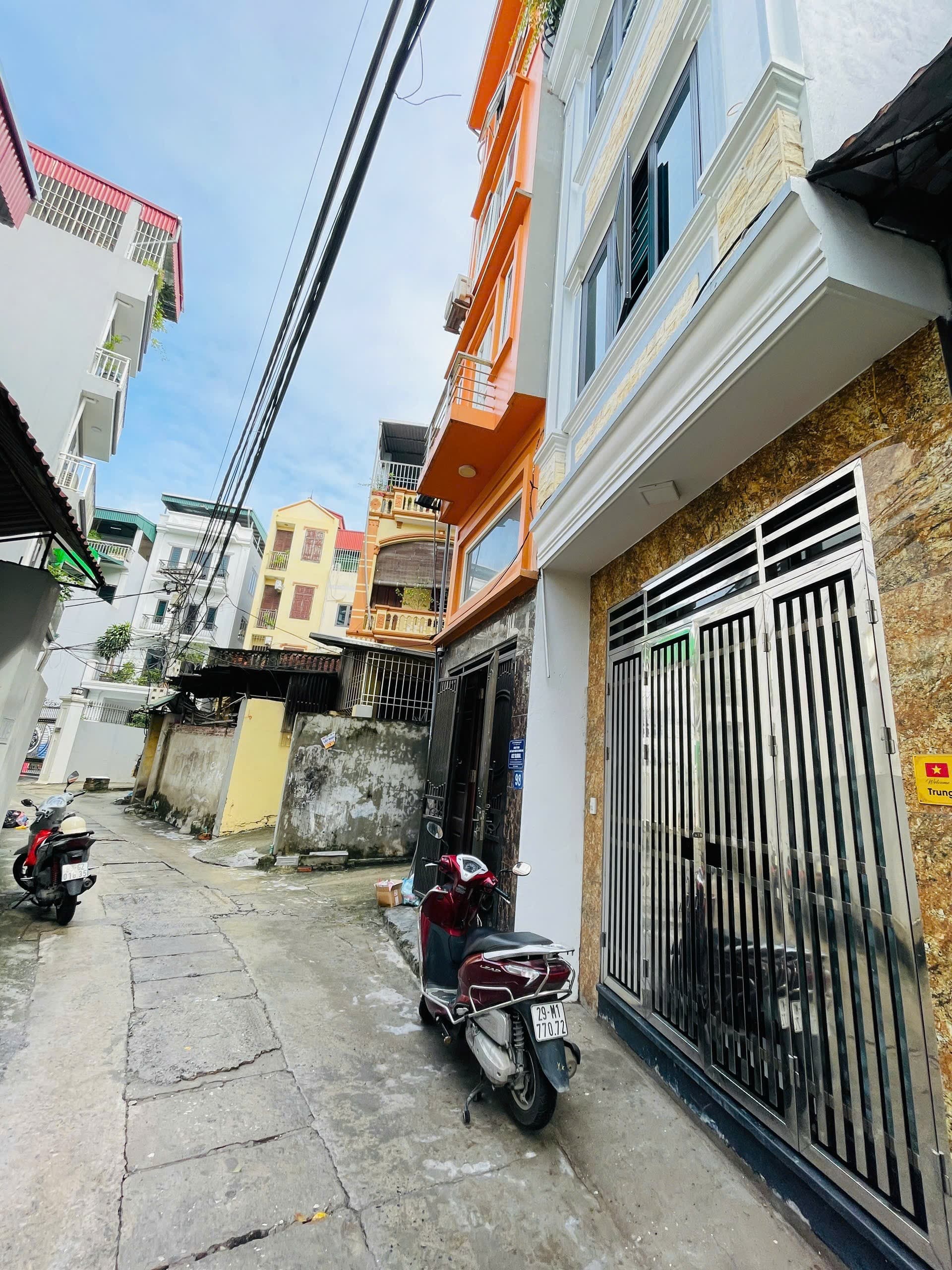 Nhà đất mặt phố, Thanh Trì, Hà Nội - 31m² giá 8.9 tỷ