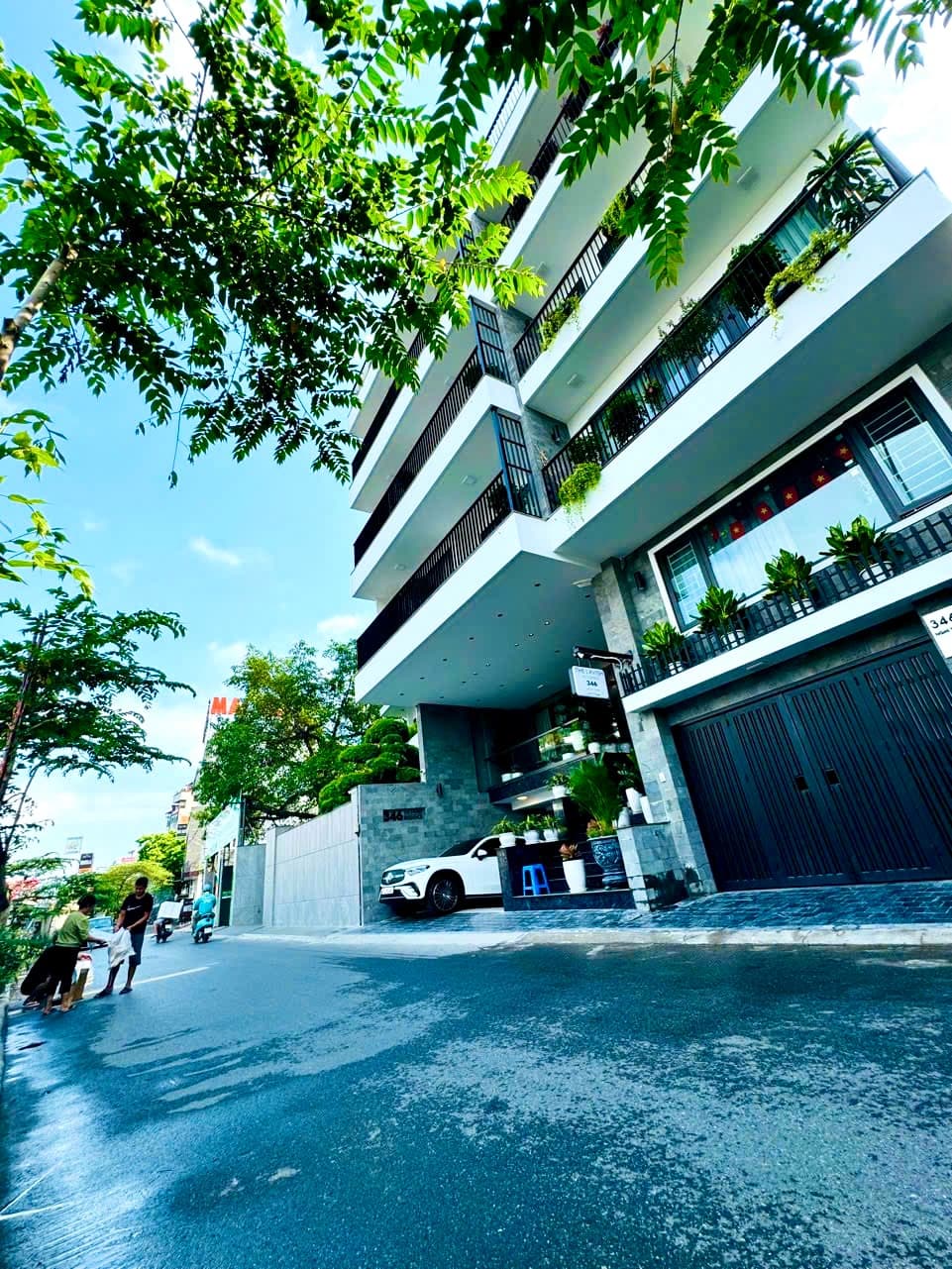 Nhà đất mặt phố, Tây Hồ, Hà Nội - 125m² giá 73 tỷ