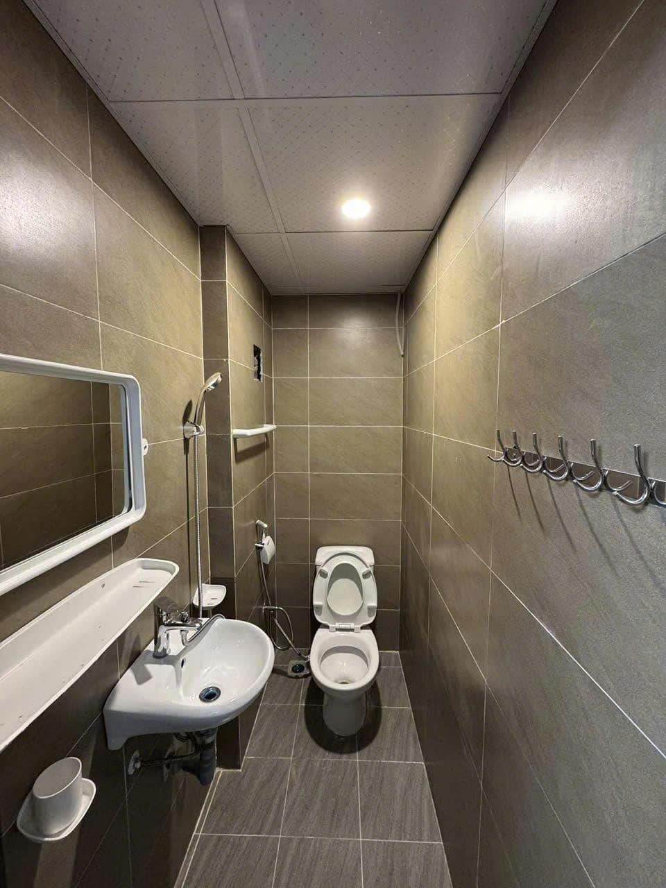 Nhà đất mặt phố, Nam Từ Liêm, Hà Nội - 98m² giá 20.6 tỷ