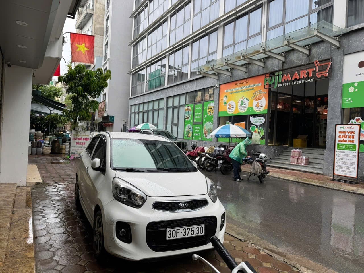 Nhà đất mặt phố, Tây Hồ, Hà Nội - 59.2m² giá 20.5 tỷ