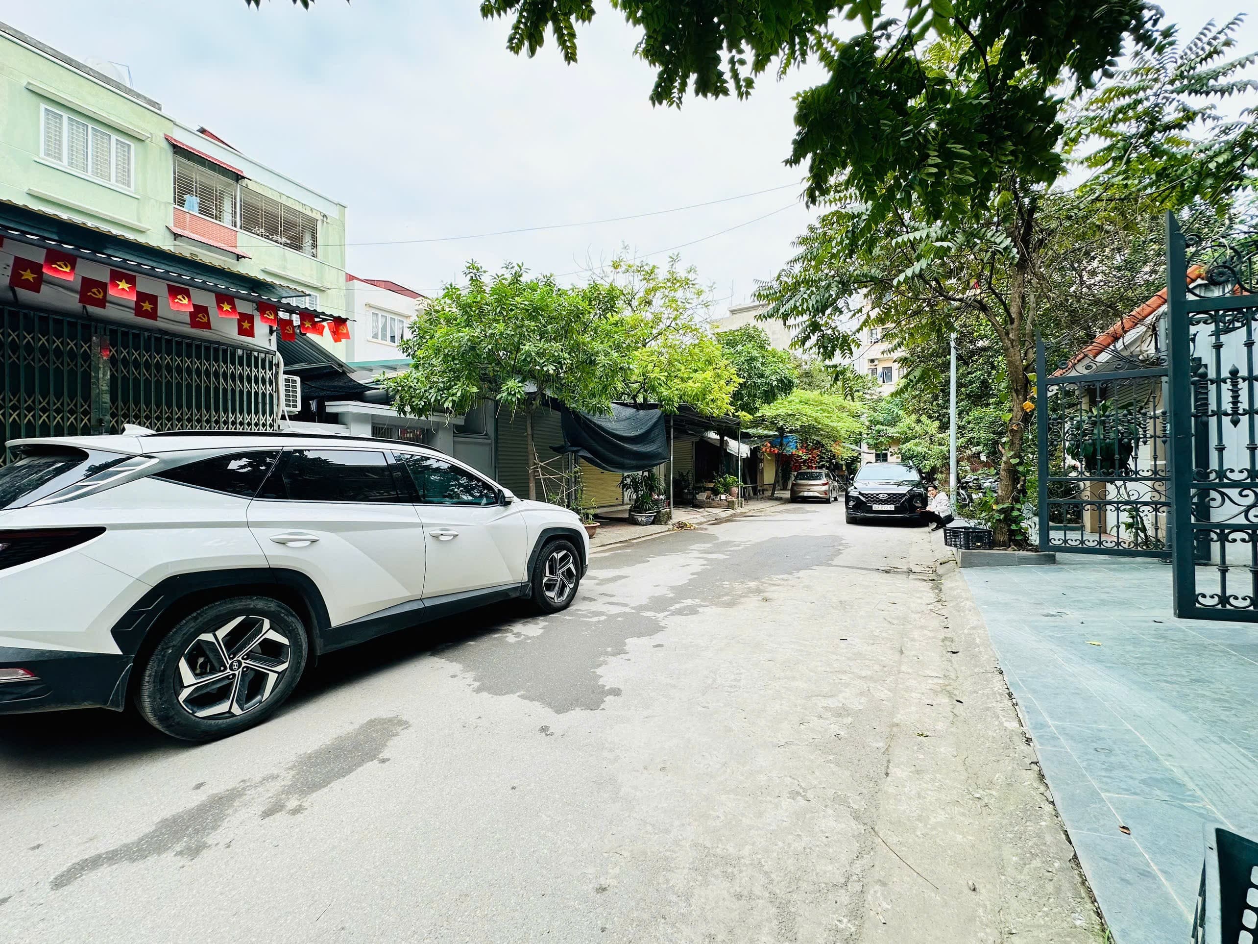 Nhà đất mặt phố, Nam Từ Liêm, Hà Nội - 127m² giá 35 tỷ