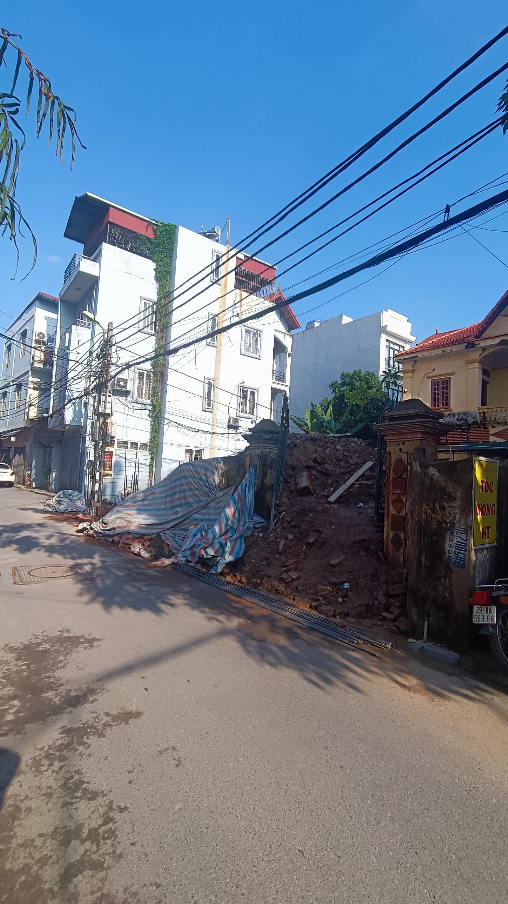 Nhà đất mặt phố, Gia Lâm, Hà Nội - 61m² giá 10.1 tỷ