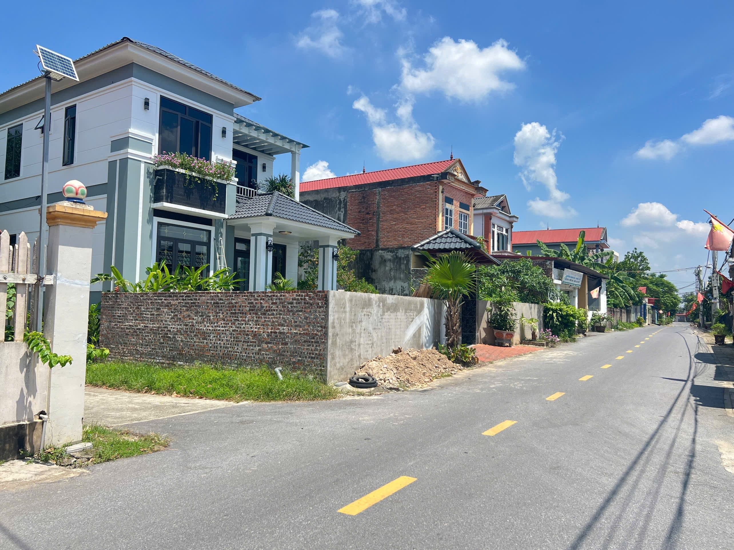 Nhà đất mặt phố Sóc Sơn, Hà Nội - 864m² giá 15.6 tỷ