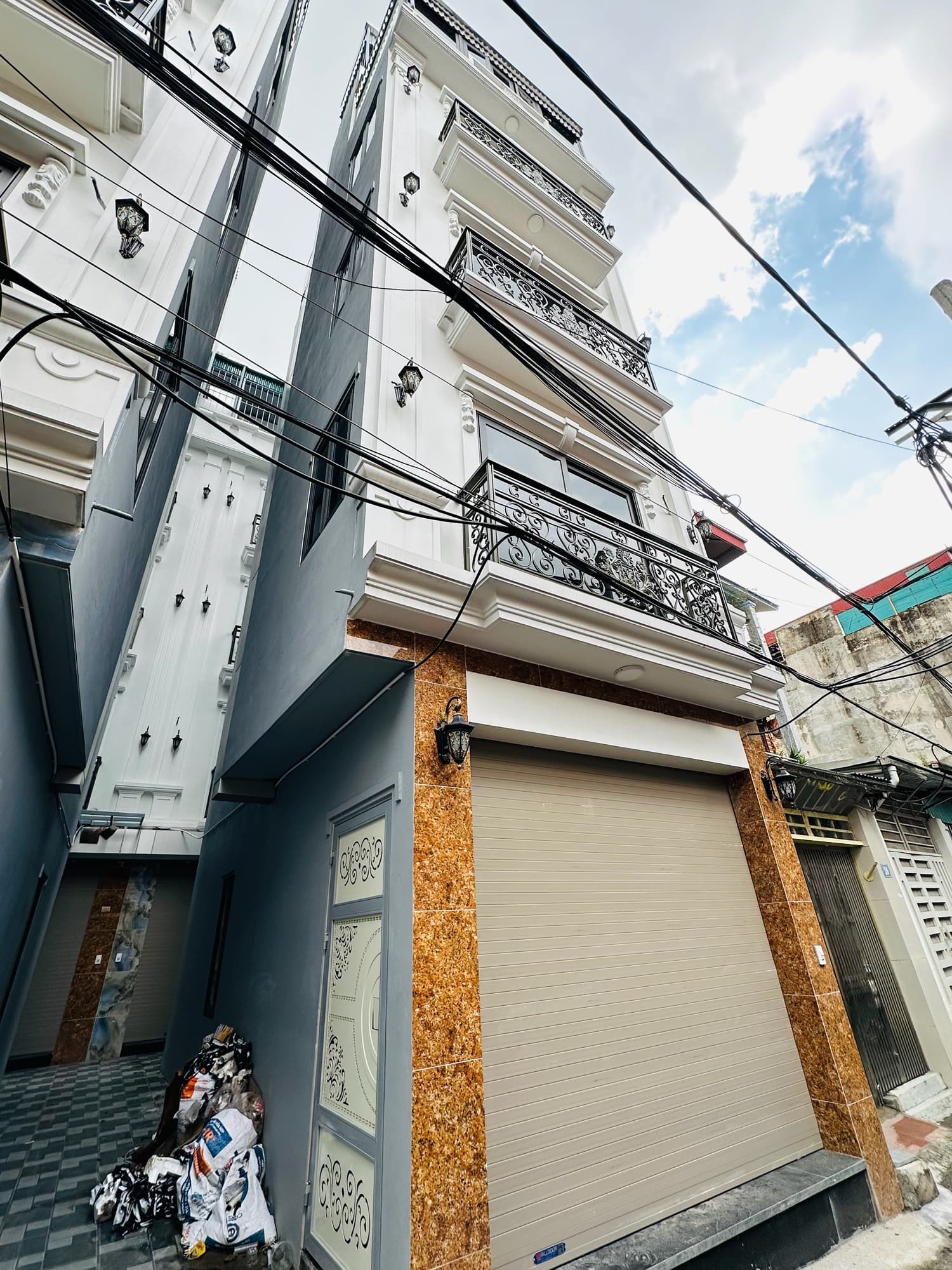 Nhà đất mặt phố, Nam Từ Liêm, Hà Nội - 30m² giá 8.2 tỷ