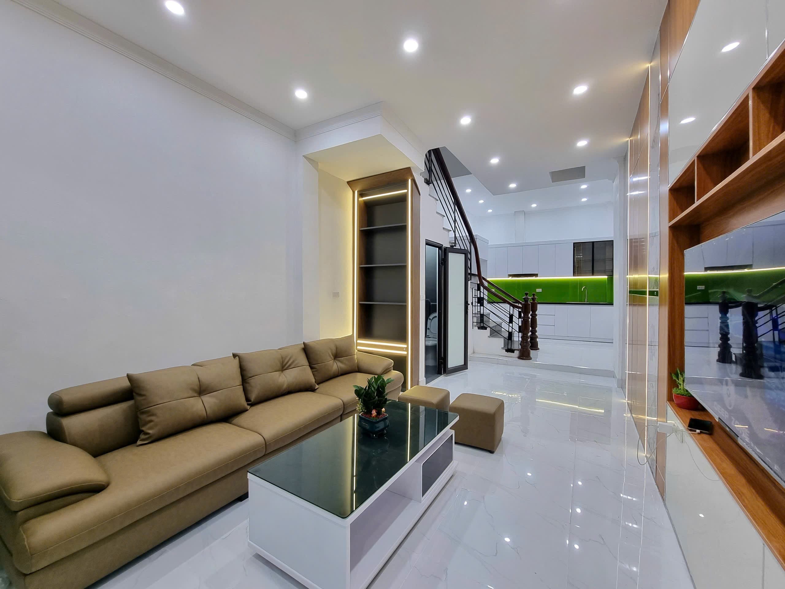 Nhà đất mặt phố, Thanh Trì, Hà Nội - 35m² giá 8.3 tỷ