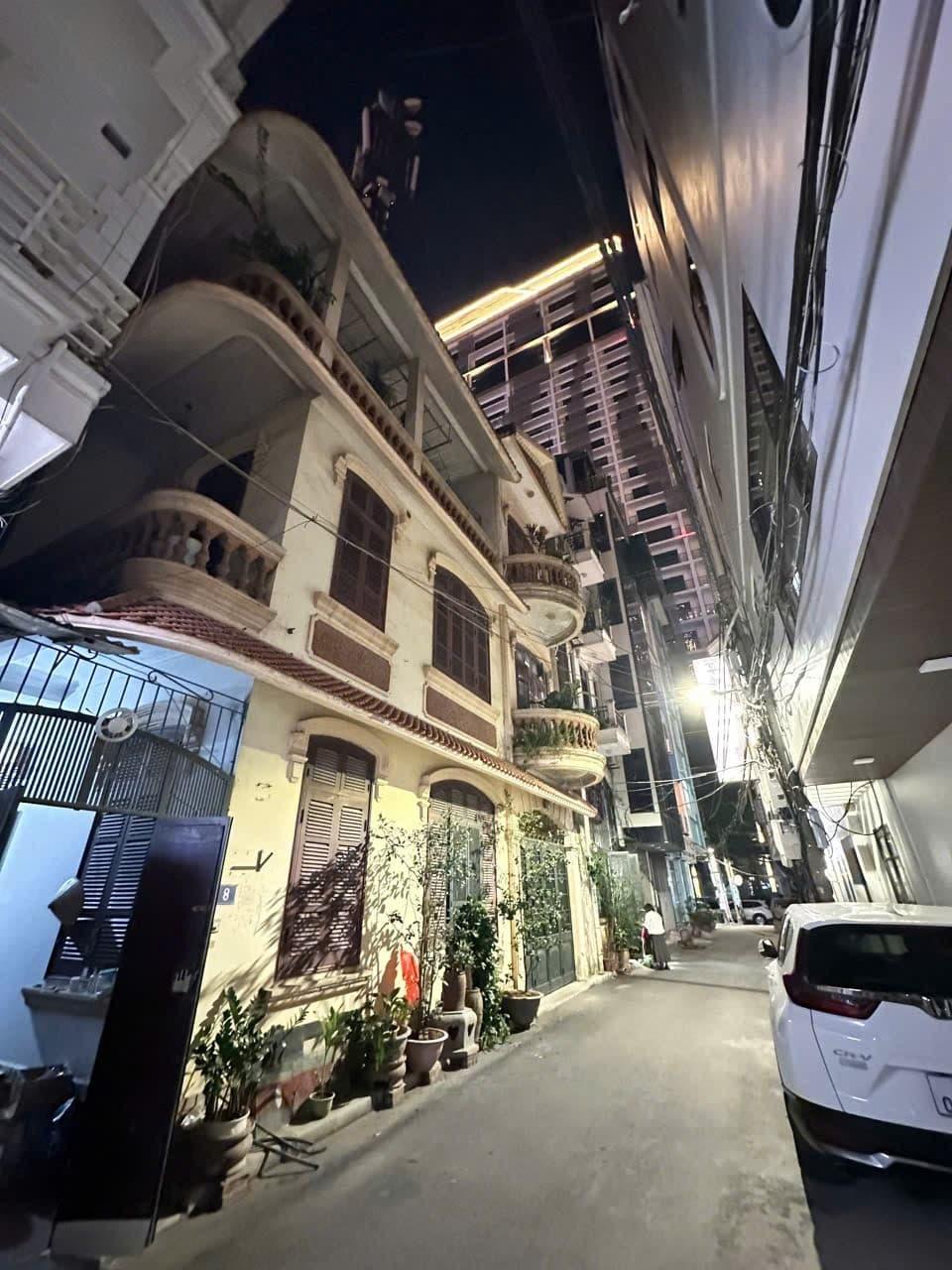 Nhà đất mặt phố, Tây Hồ, Hà Nội - 128m² giá 74 tỷ
