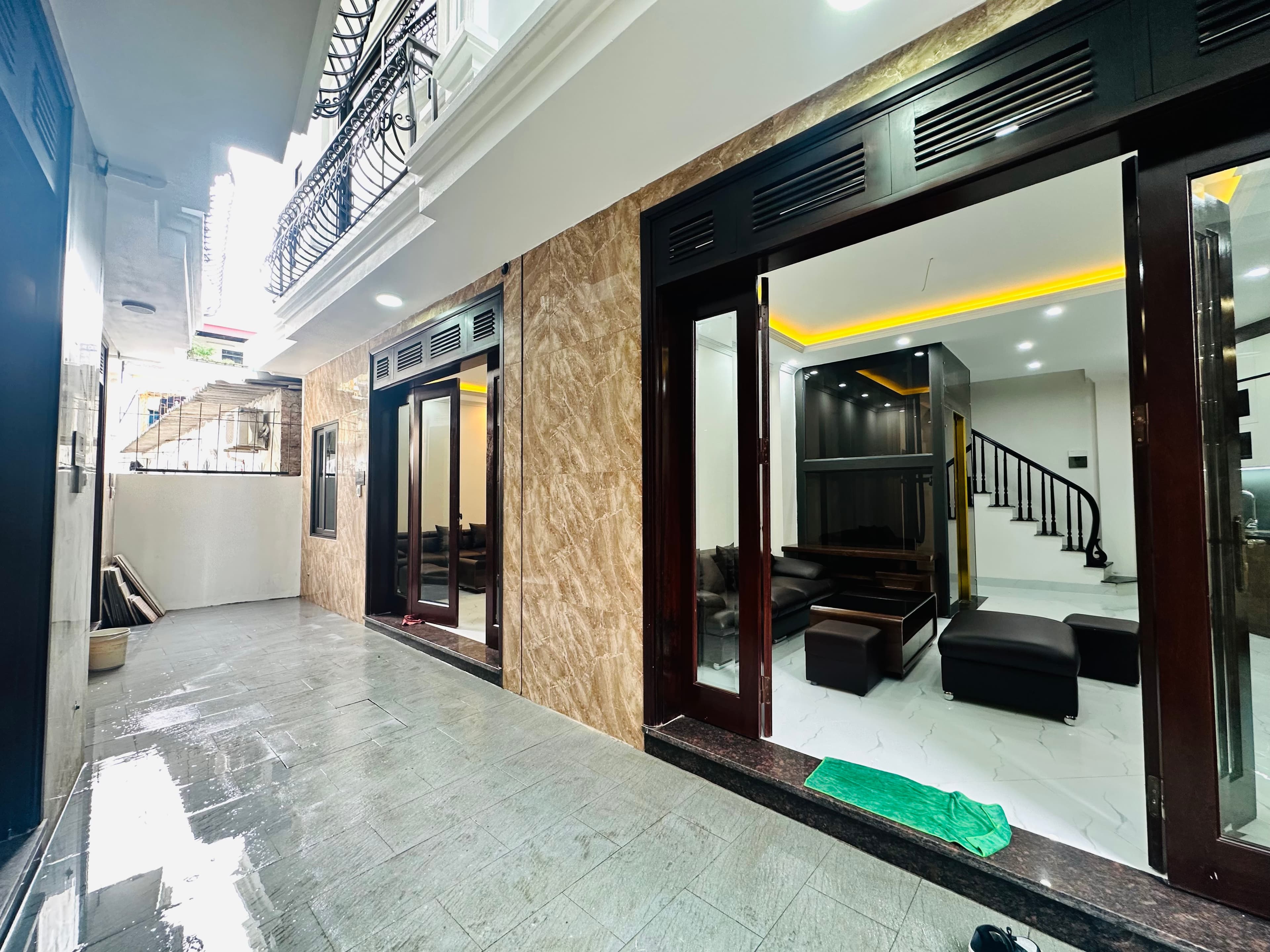 Nhà đất mặt phố, Hà Đông, Hà Nội - 31m² giá 10.16 tỷ