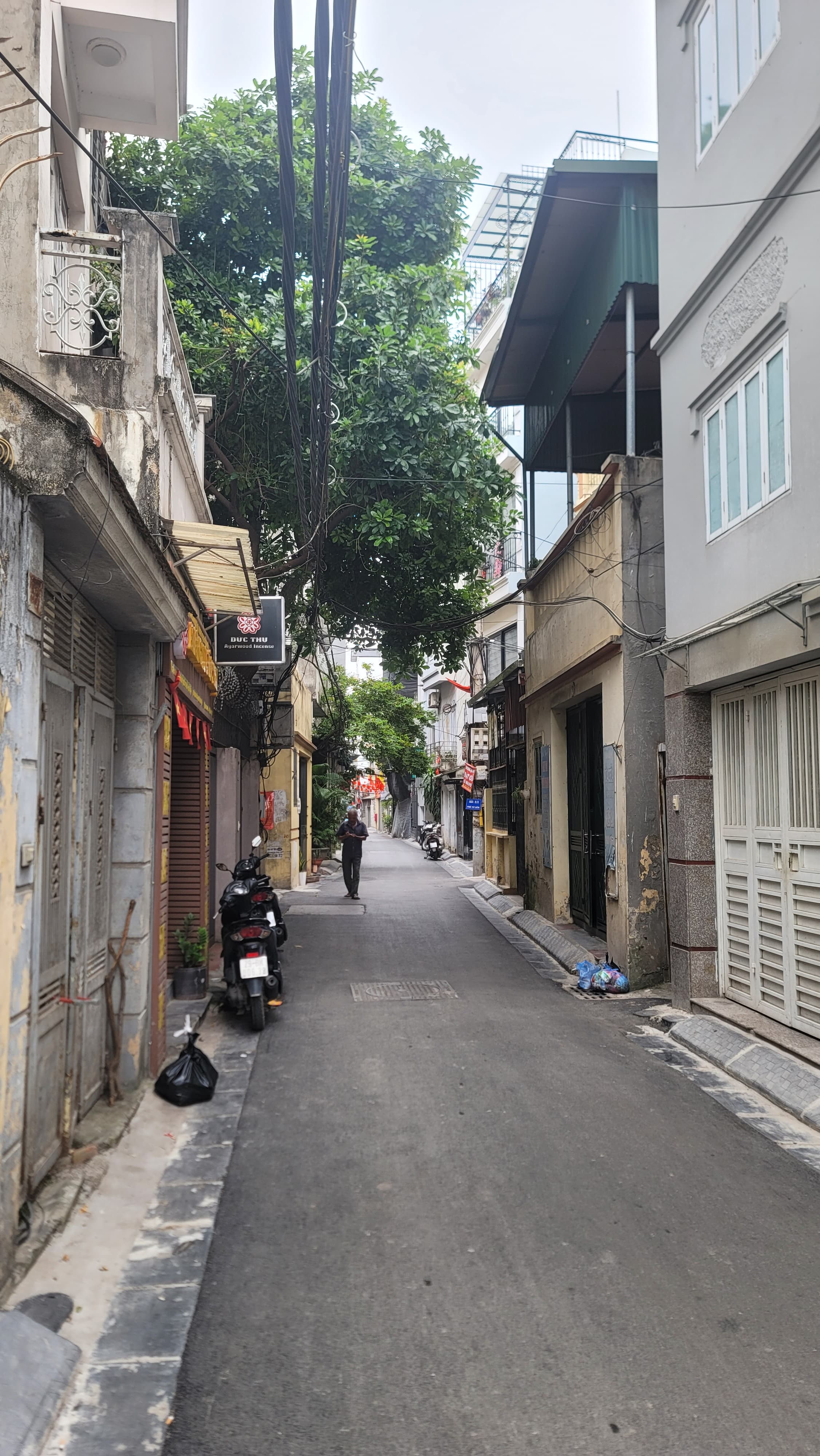 Nhà đất mặt phố, Tây Hồ, Hà Nội - 97m² giá 17.5 tỷ