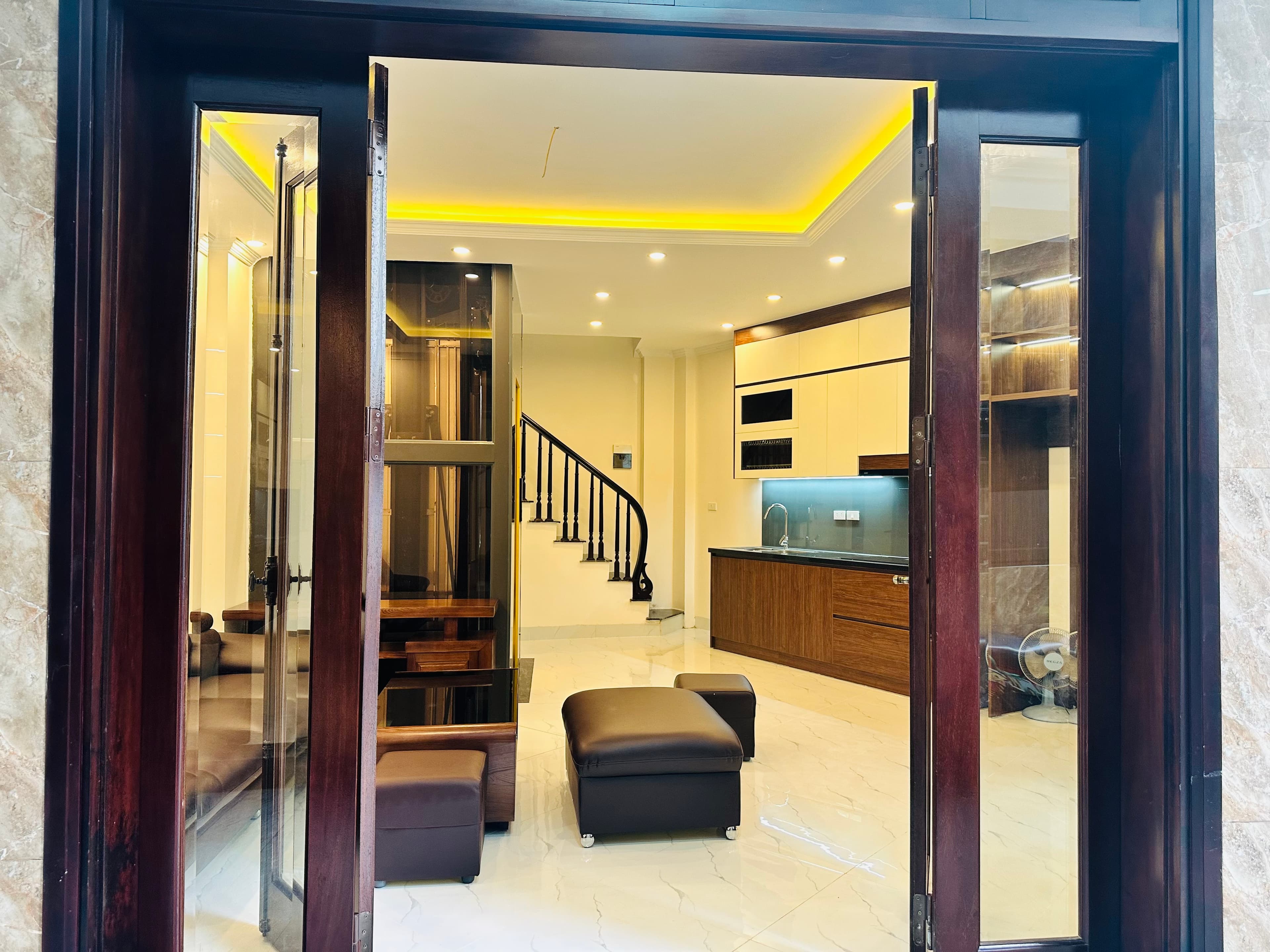 Nhà đất mặt phố, Hà Đông, Hà Nội - 32m² giá 10.2 tỷ
