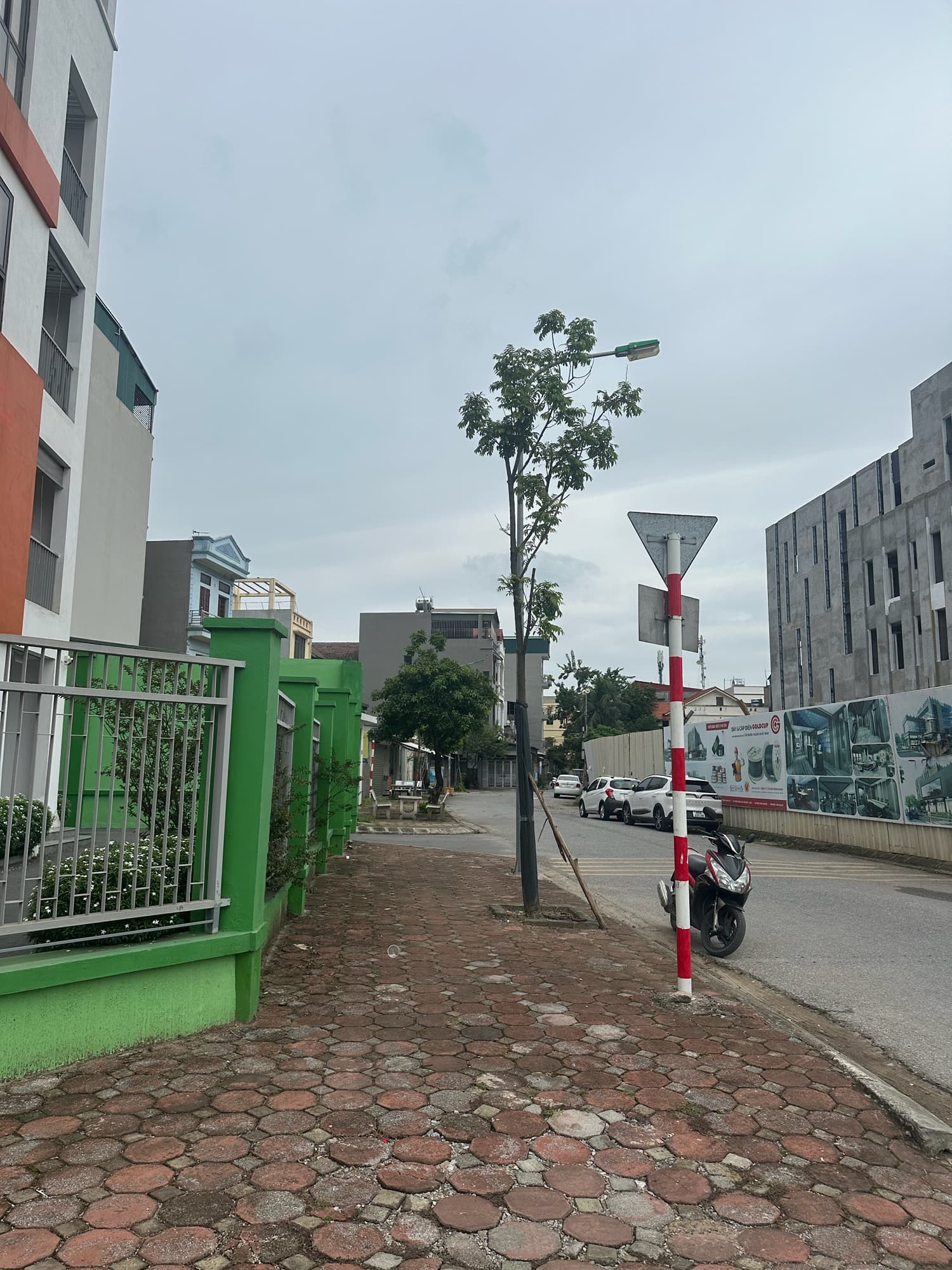 Nhà đất mặt phố, Long Biên, Hà Nội - 105m² giá 15 tỷ