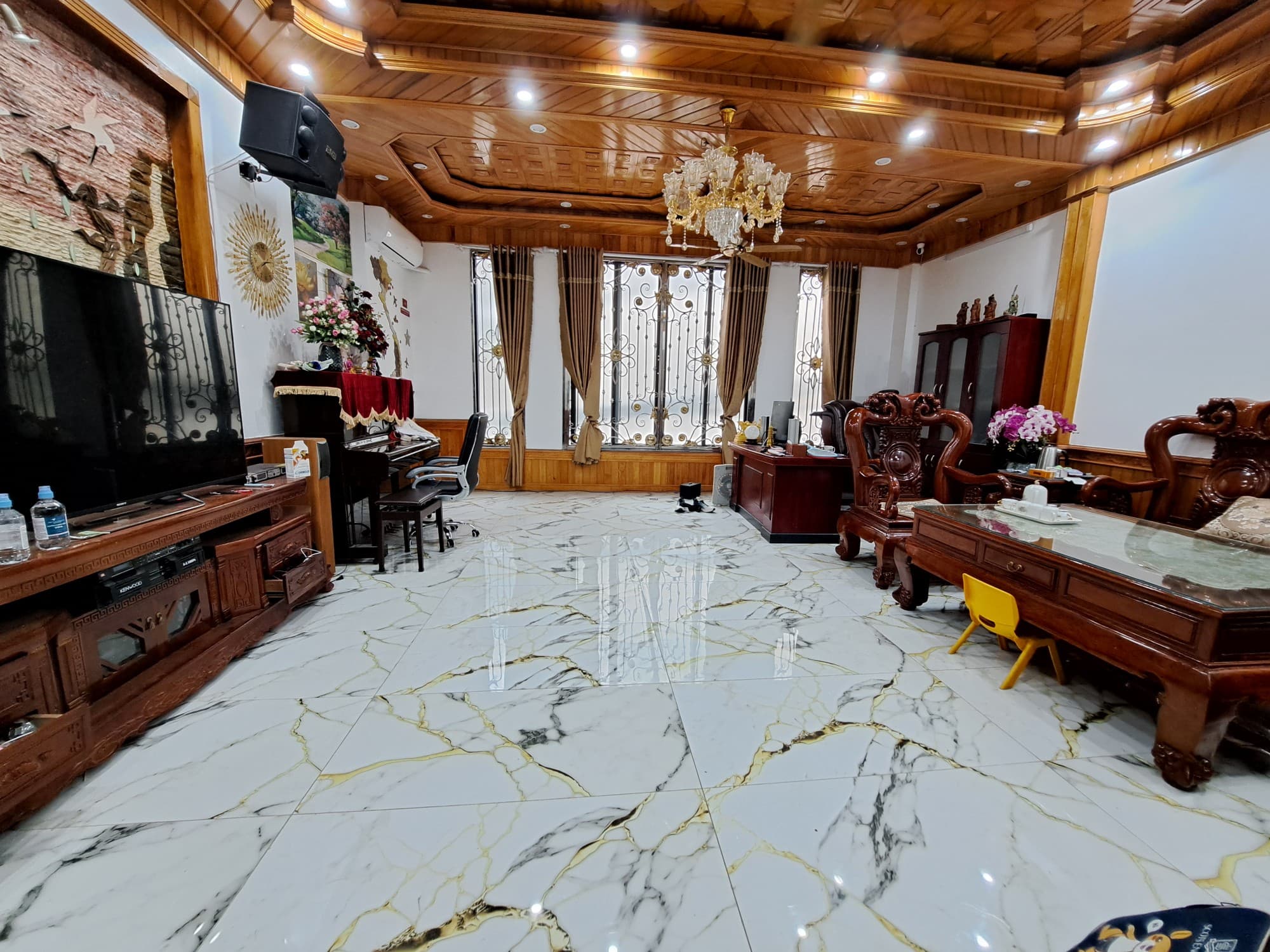 Nhà đất mặt phố, Hoàng Mai, Hà Nội - 91m² giá 21.5 tỷ