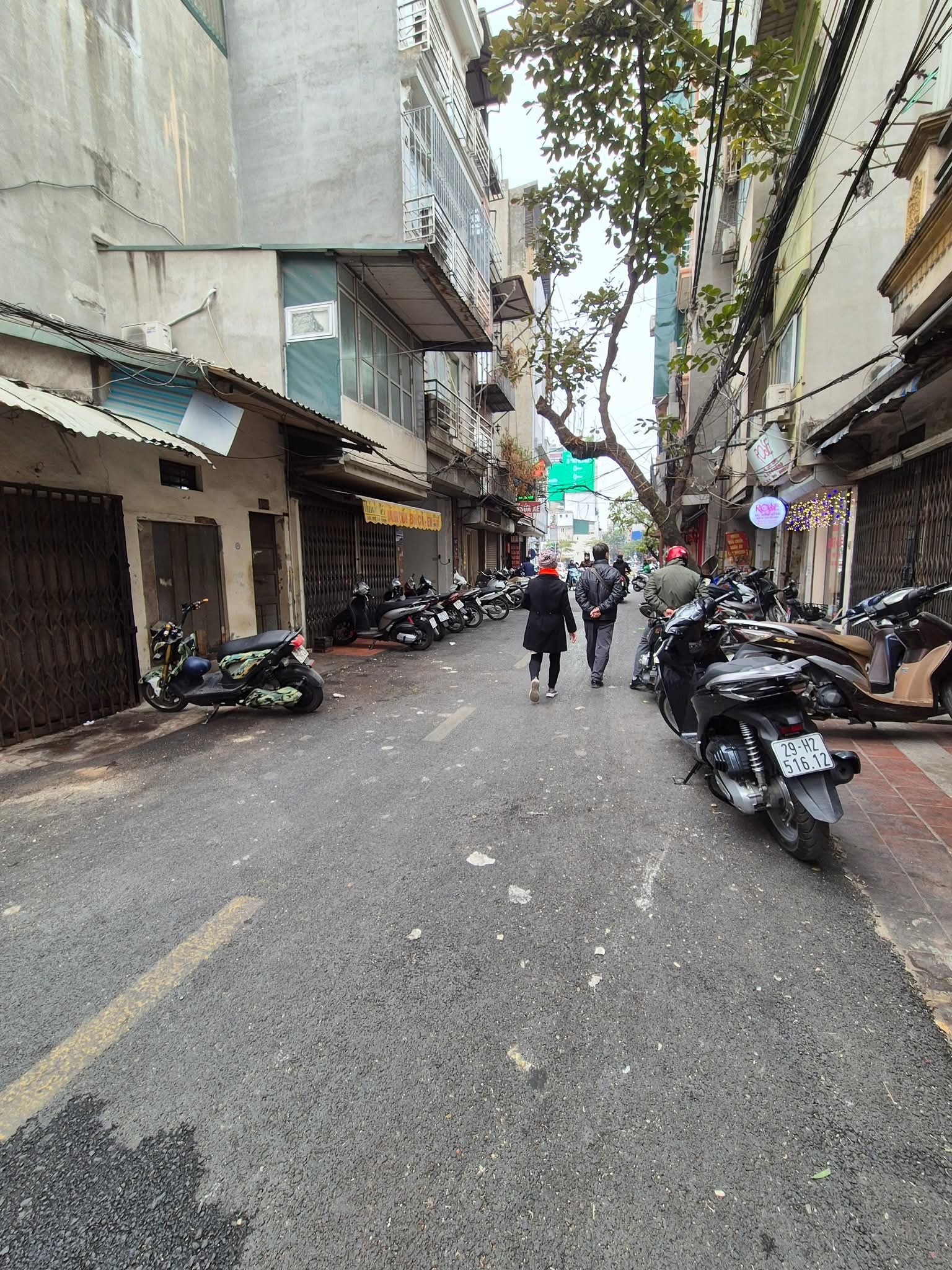 Nhà đất mặt phố, Đống Đa, Hà Nội - 52m² giá 24.5 tỷ