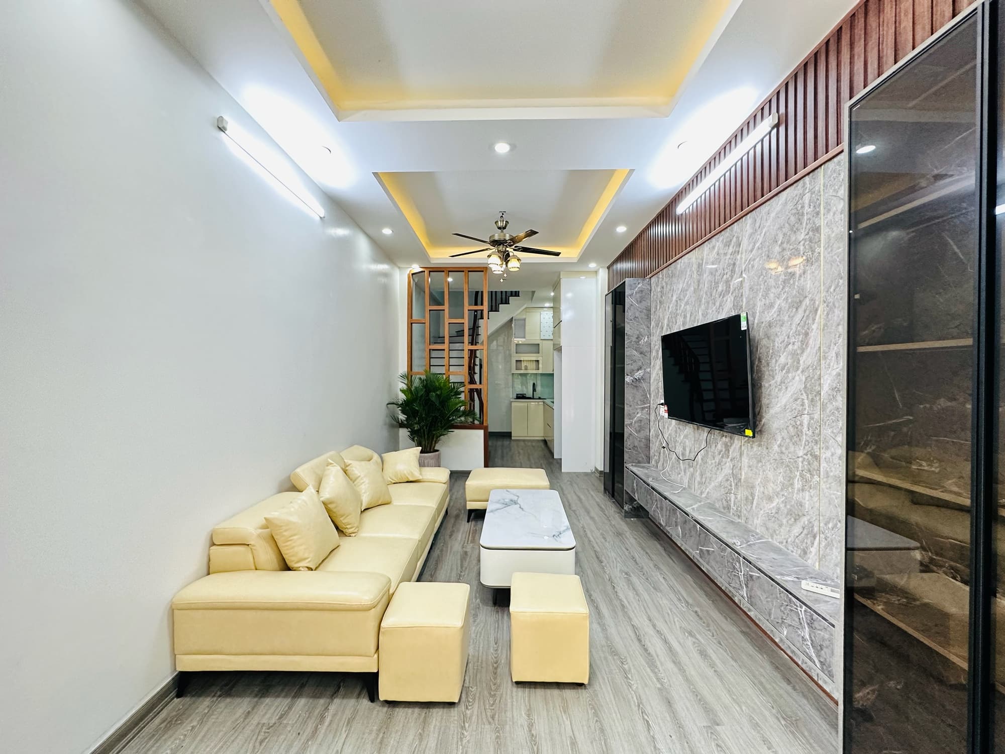 Nhà đất mặt phố, Hoàng Mai, Hà Nội - 35m² giá 10.6 tỷ
