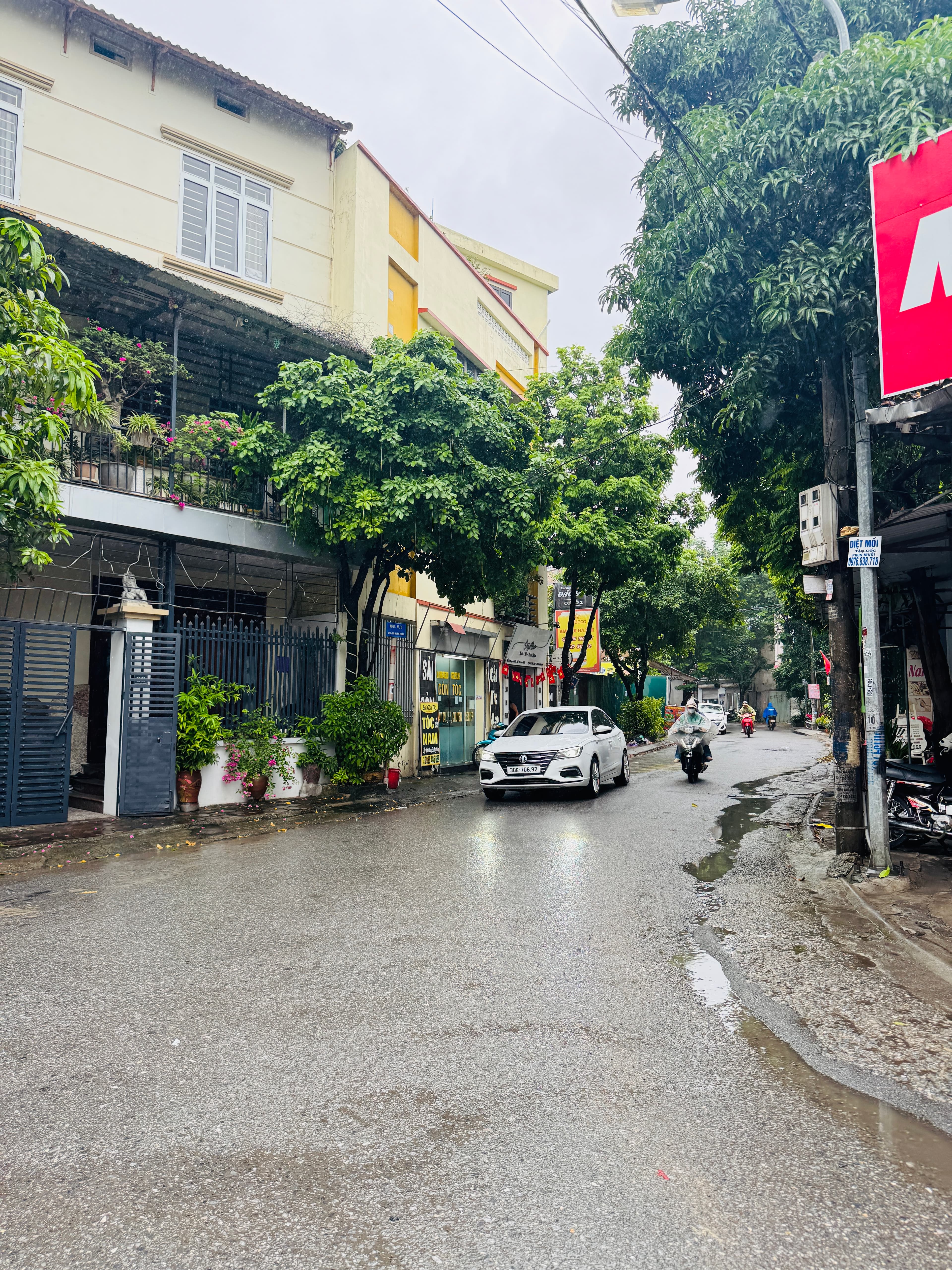 Nhà đất mặt phố, Long Biên, Hà Nội - 120m² giá 27.6 tỷ