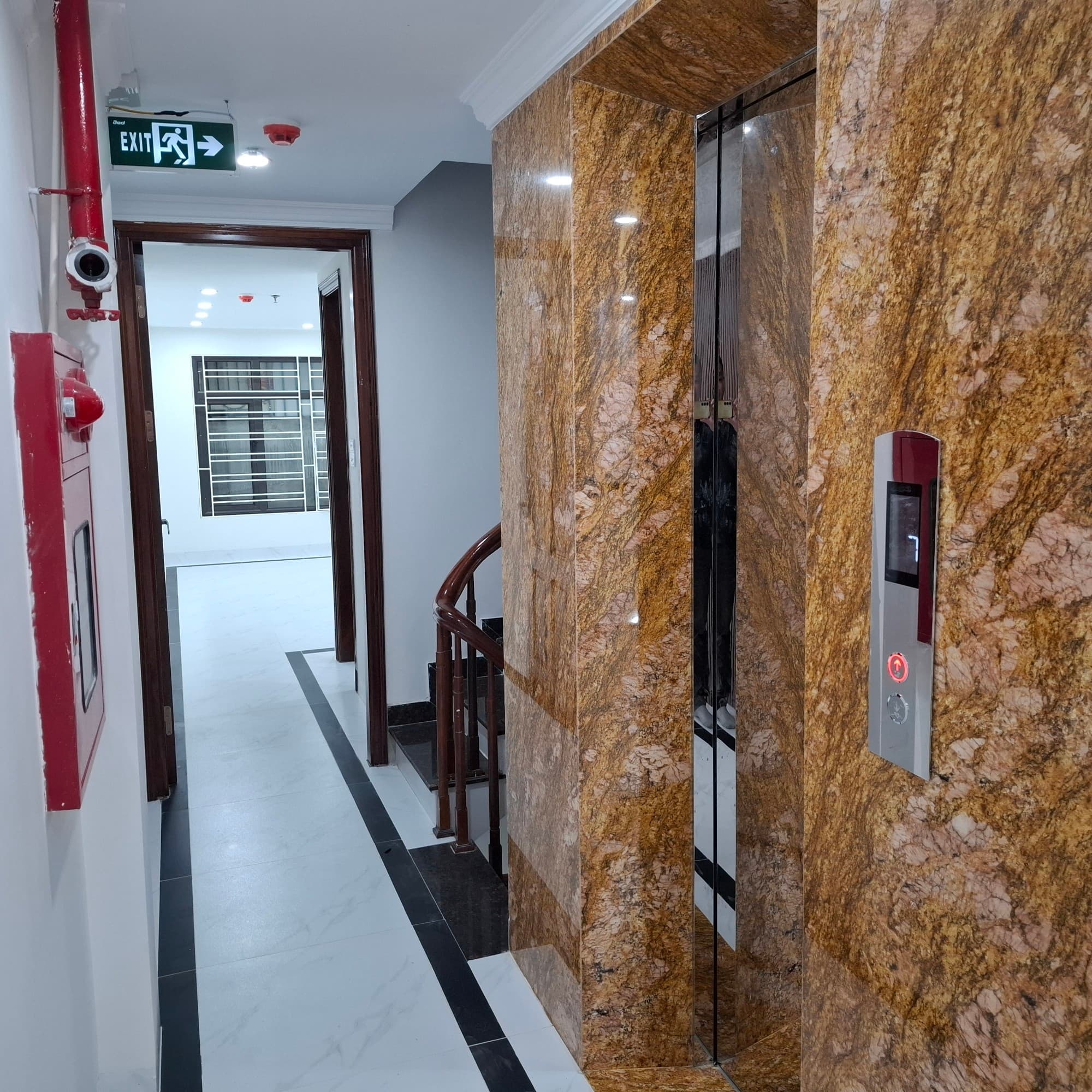 Nhà đất mặt phố, Thanh Xuân, Hà Nội - 64m² giá 24 tỷ