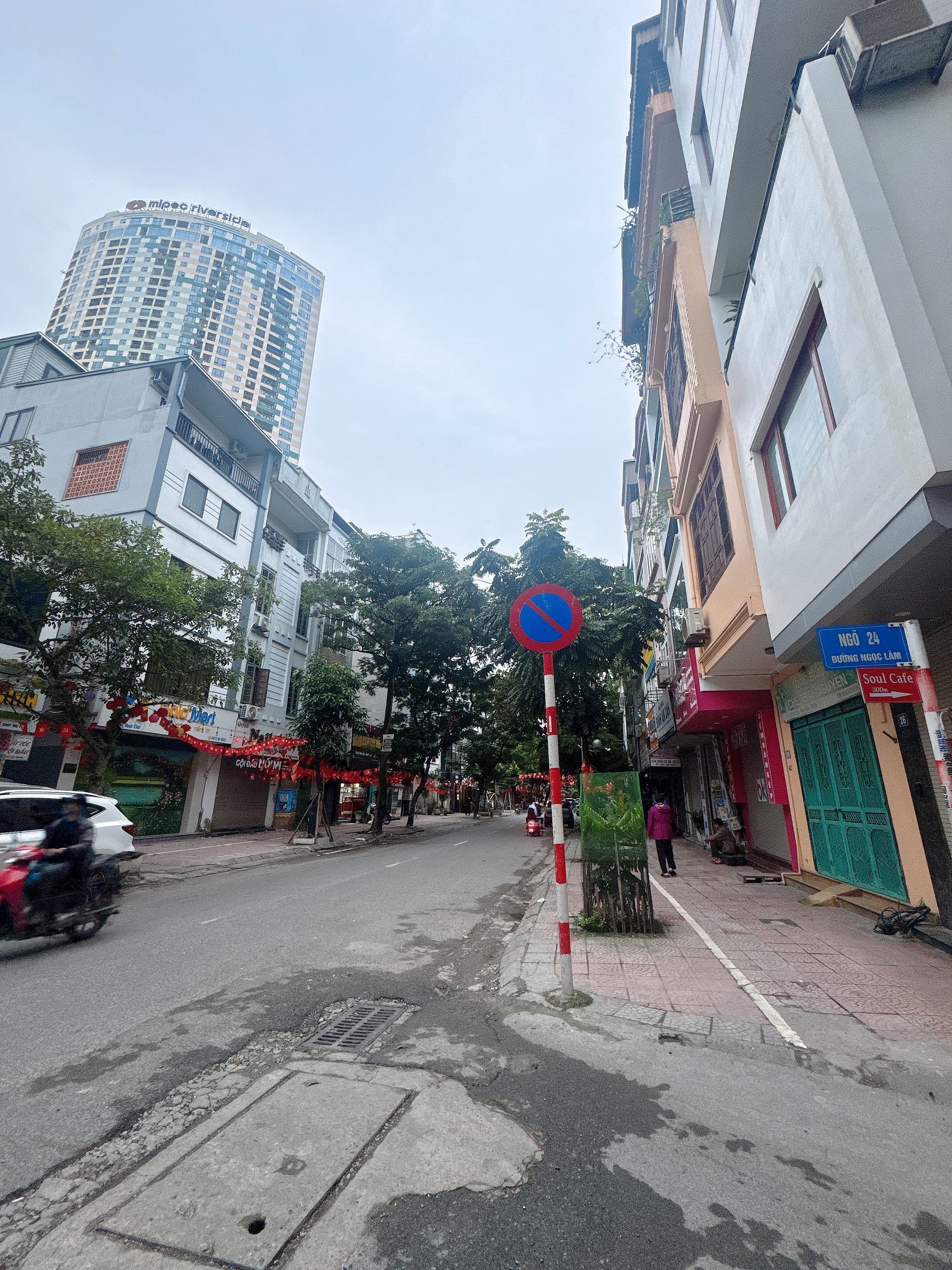 Nhà đất mặt phố, Long Biên, Hà Nội - 123m² giá 25 tỷ