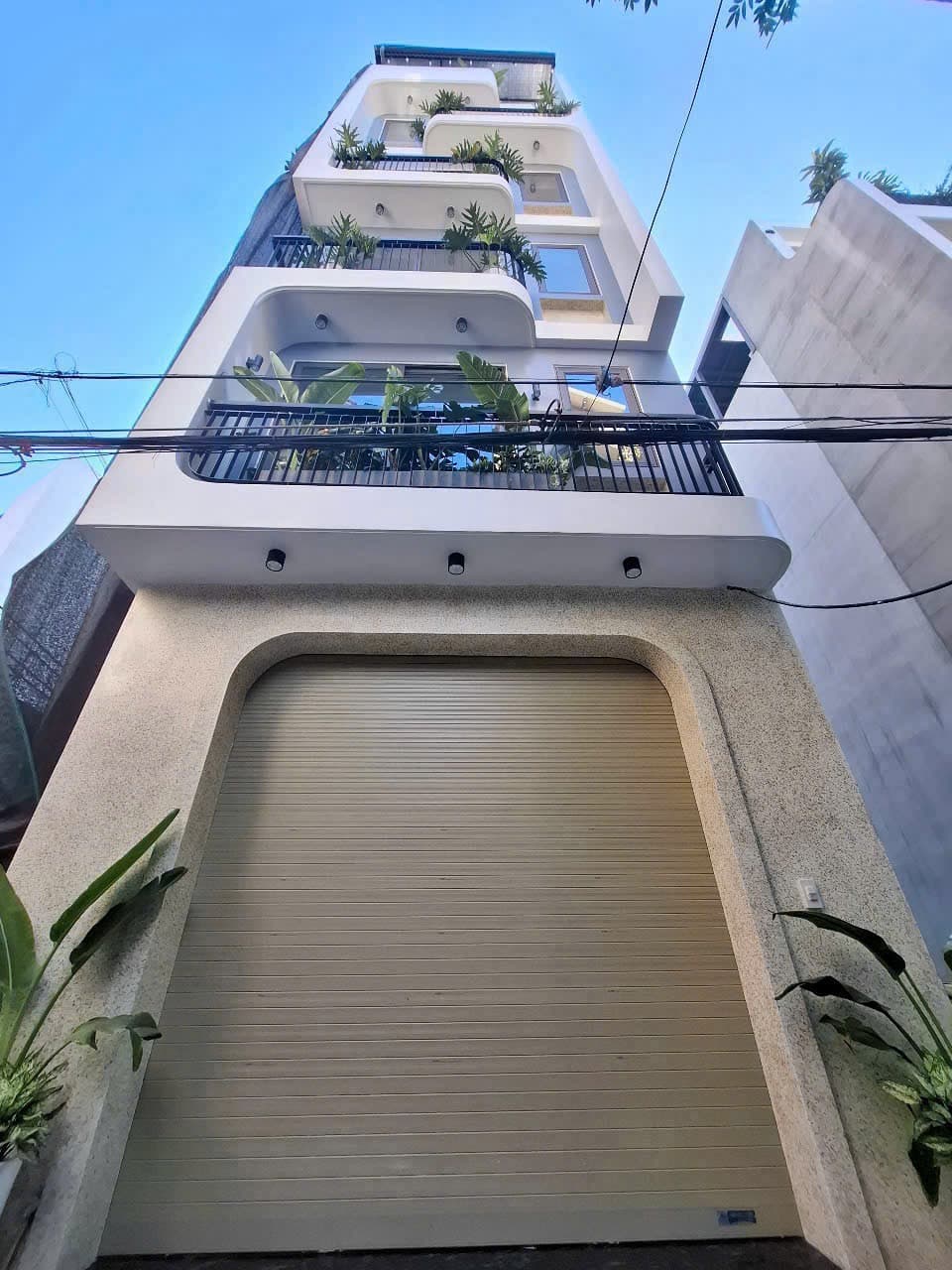 Nhà đất mặt phố, Long Biên, Hà Nội - 30m² giá 8.9 tỷ
