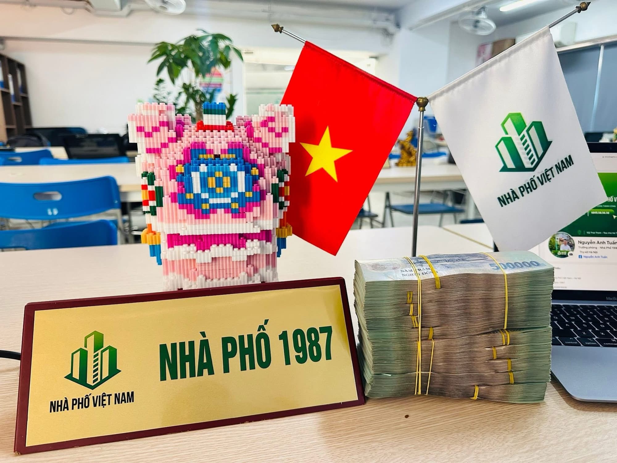 Nhà đất mặt phố Long Biên, Hà Nội - 85m² giá 28.9 tỷ