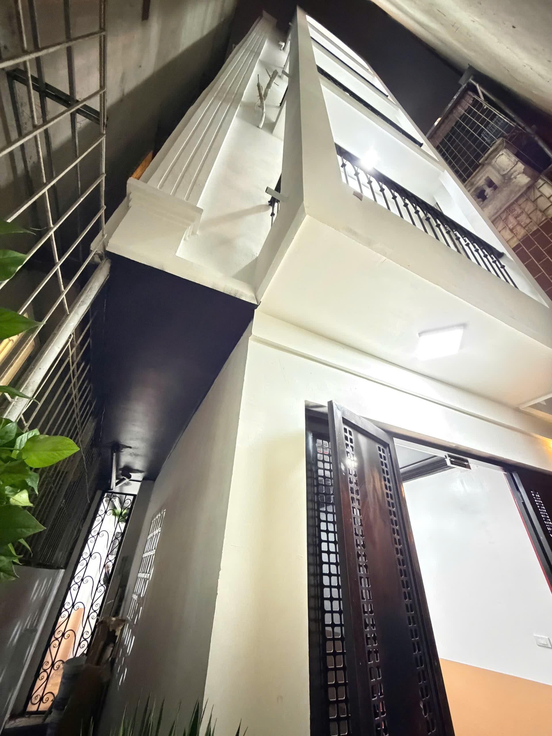 Nhà đất mặt phố, Hoàng Mai, Hà Nội - 40m² giá 11 tỷ